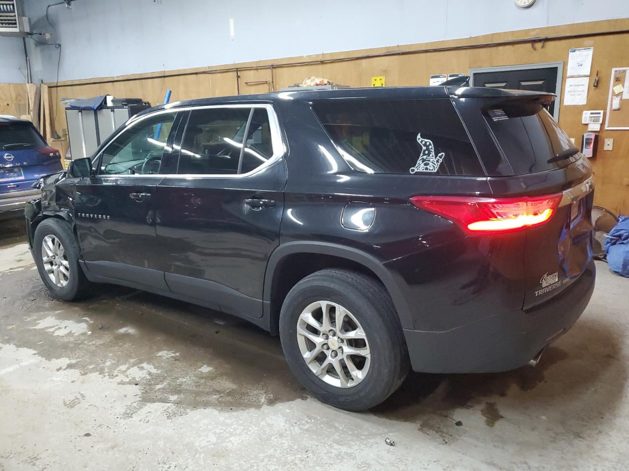 2018 Chevrolet Traverse - Image 2