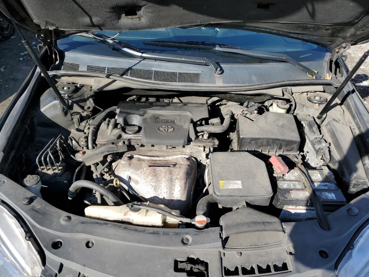 2016 Toyota Camry - Image 11