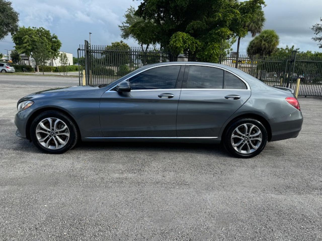 2017 Mercedes-Benz C 300 4Matic VIN: 55SWF4KB1HU227773 Lot: 74953954