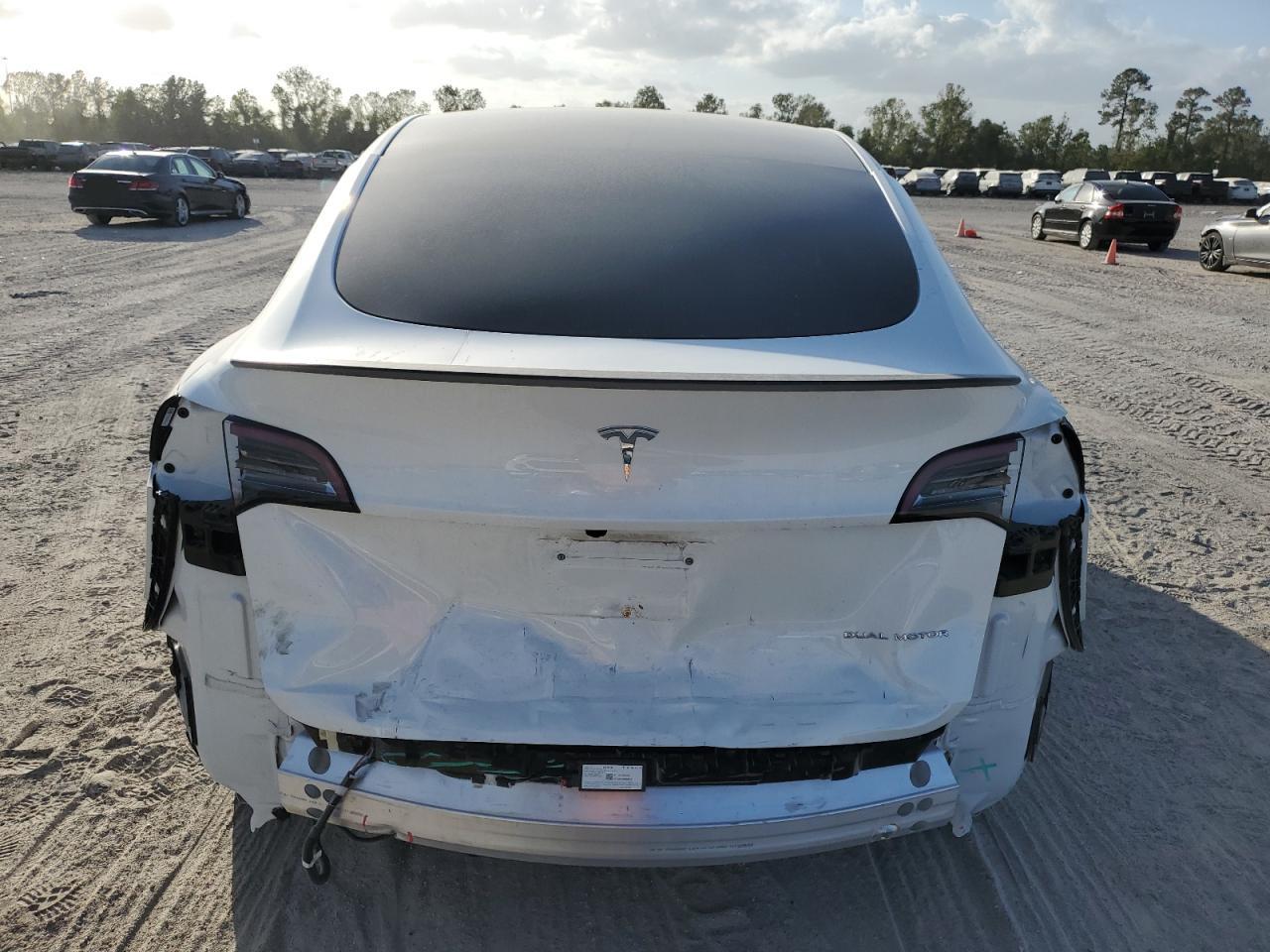 2023 Tesla Model Y VIN: 7SAYGAEE4PF829614 Lot: 78524364