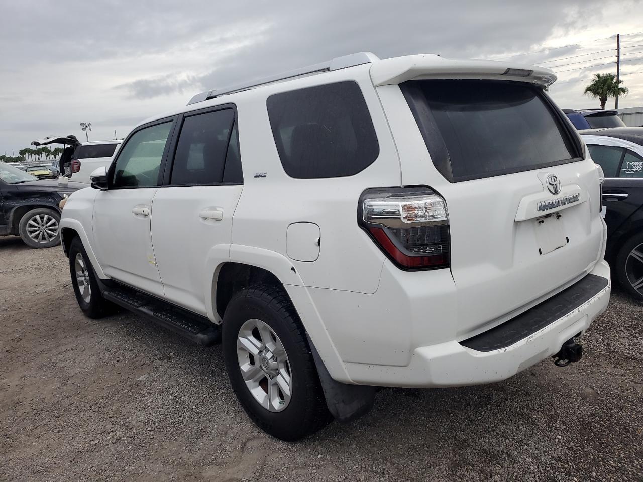 2016 Toyota 4Runner - Image 2