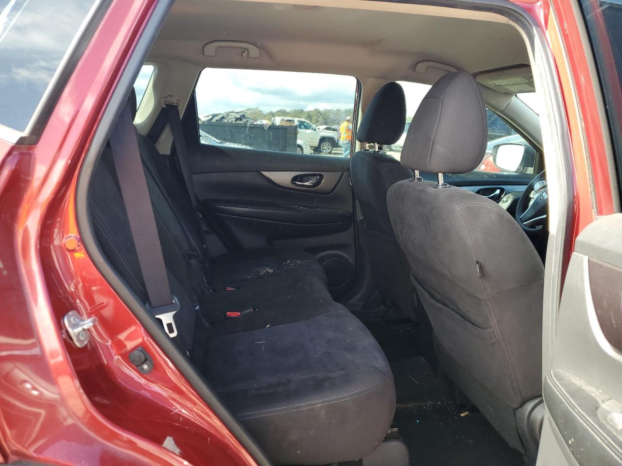 2015 Nissan Rogue - Image 11