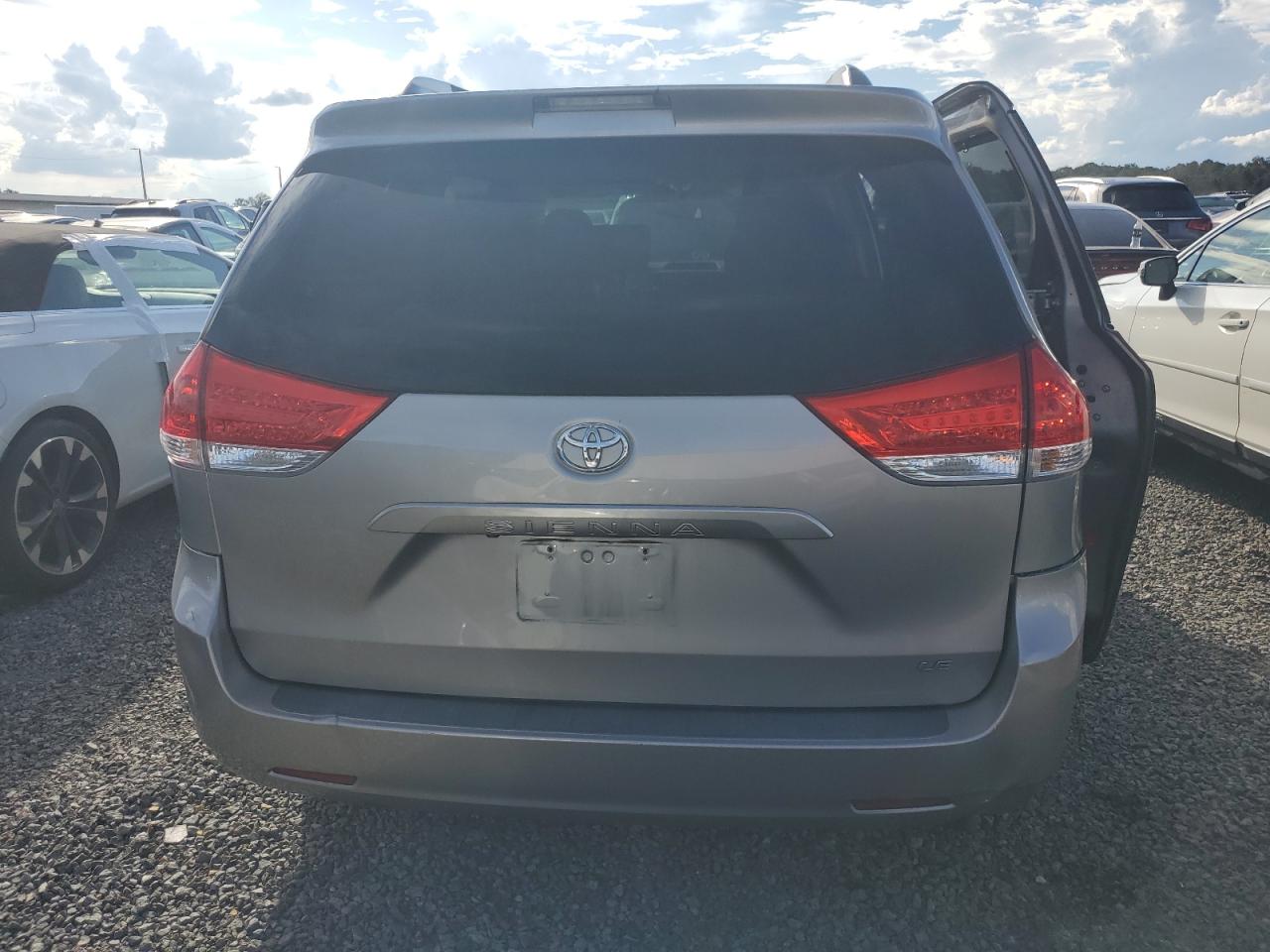 5TDKK3DC7ES413059 2014 Toyota Sienna Le