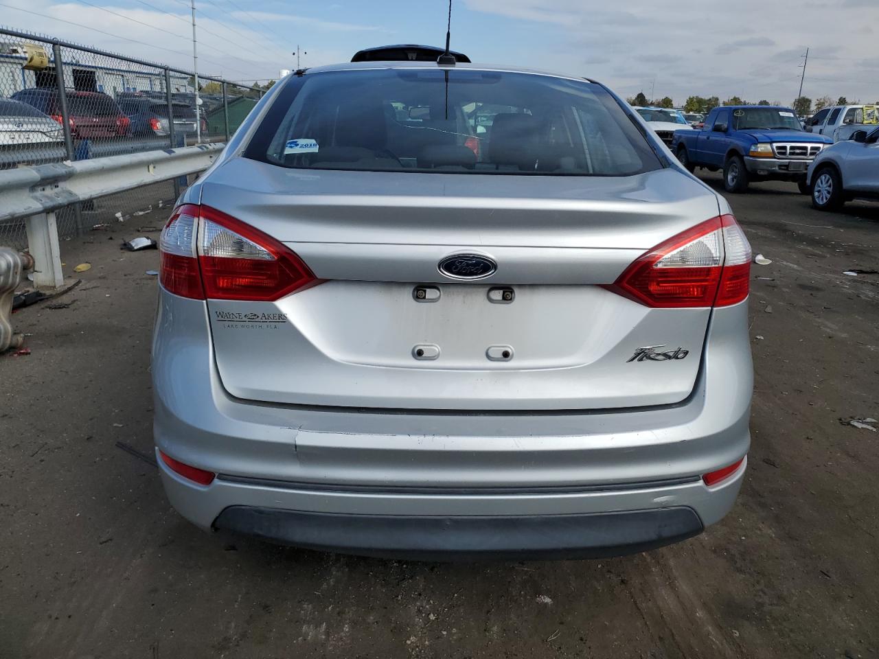 2014 Ford Fiesta S VIN: 3FADP4AJ8EM233226 Lot: 76147484