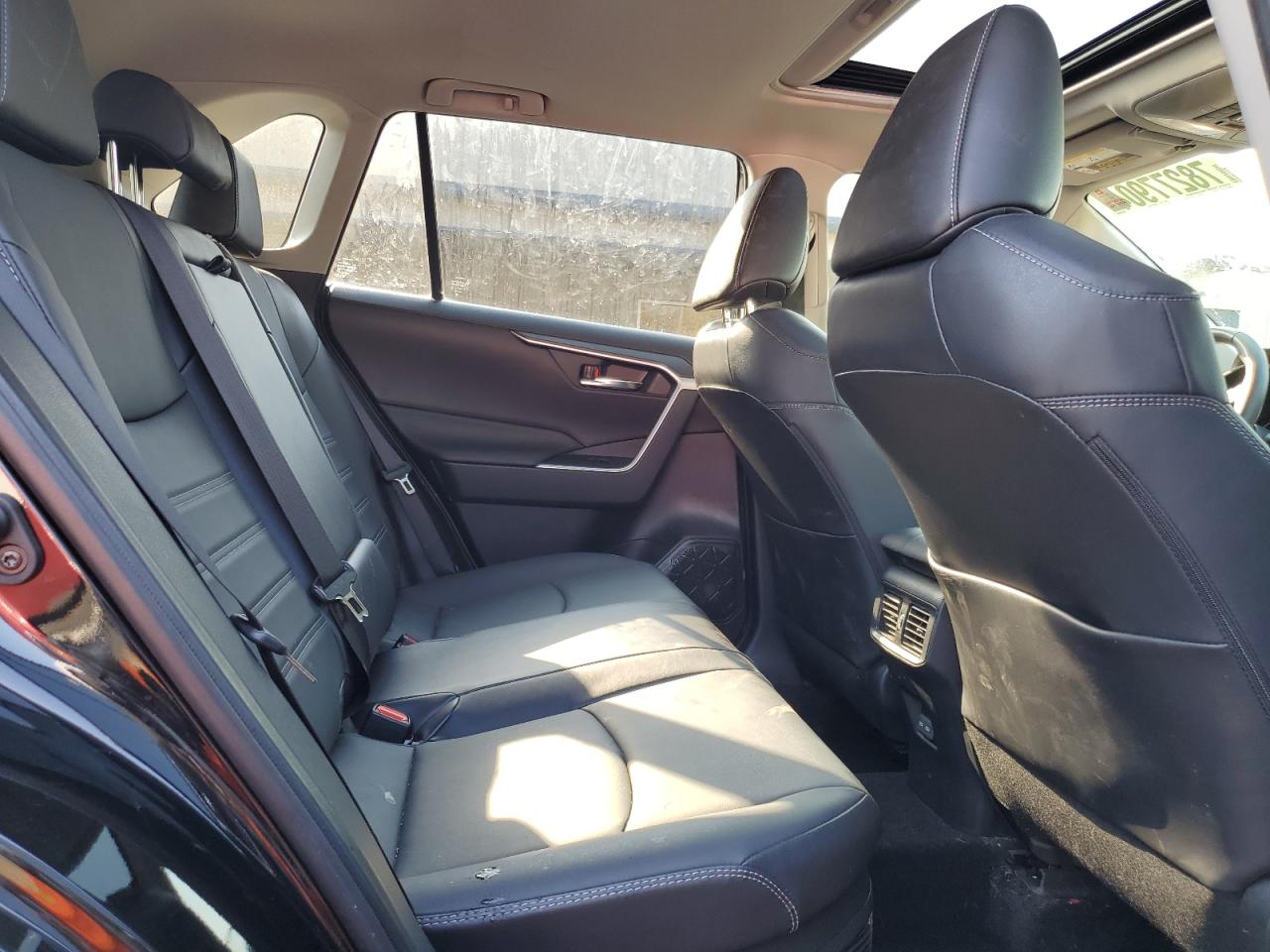 2023 Toyota RAV 4 - Image 11