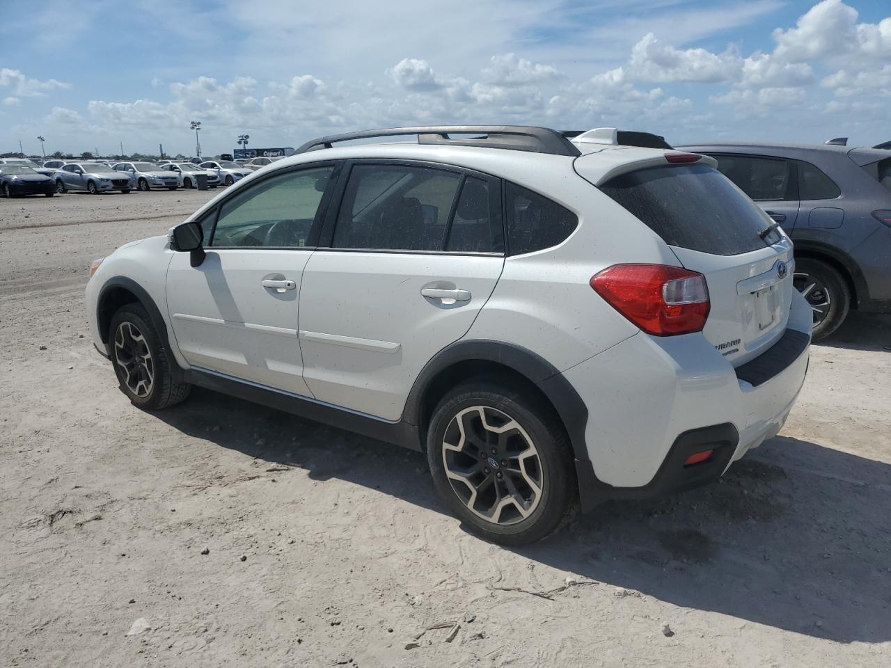 2016 Subaru XV - Image 2