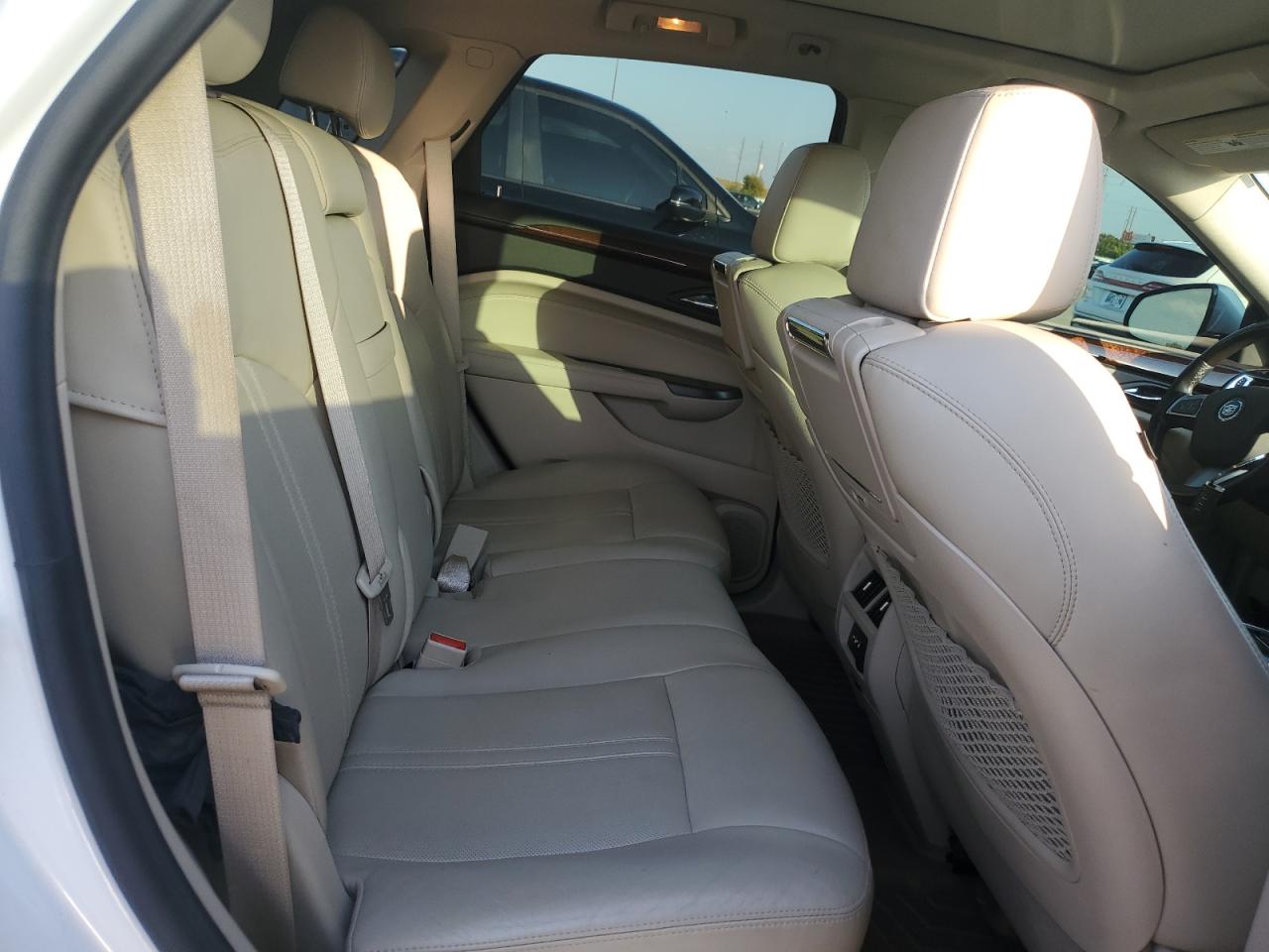 2012 Cadillac SRX - Image 11