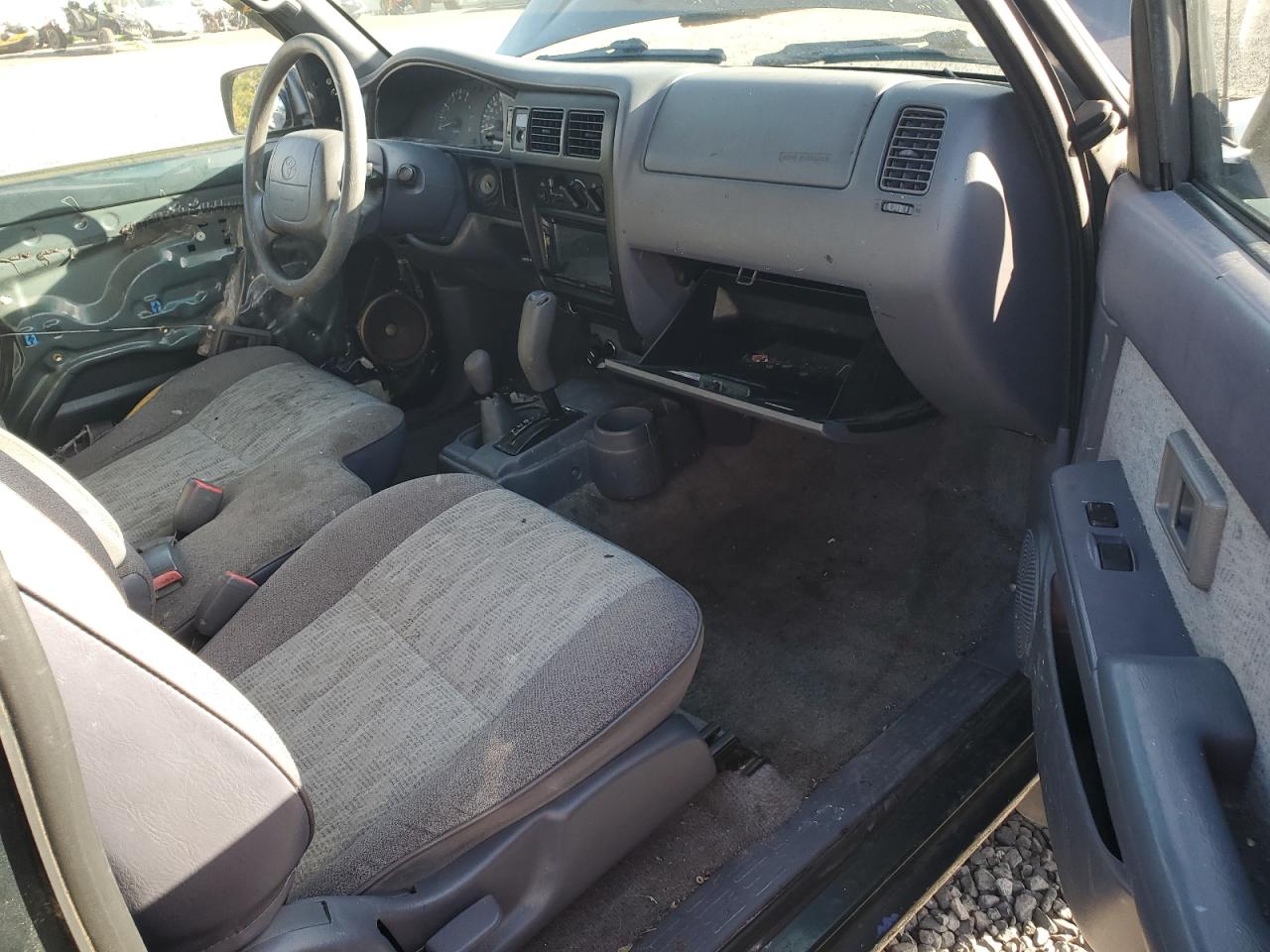 1998 Toyota Tacoma Xtracab VIN: 4TAWN72N1WZ058793 Lot: 73972044