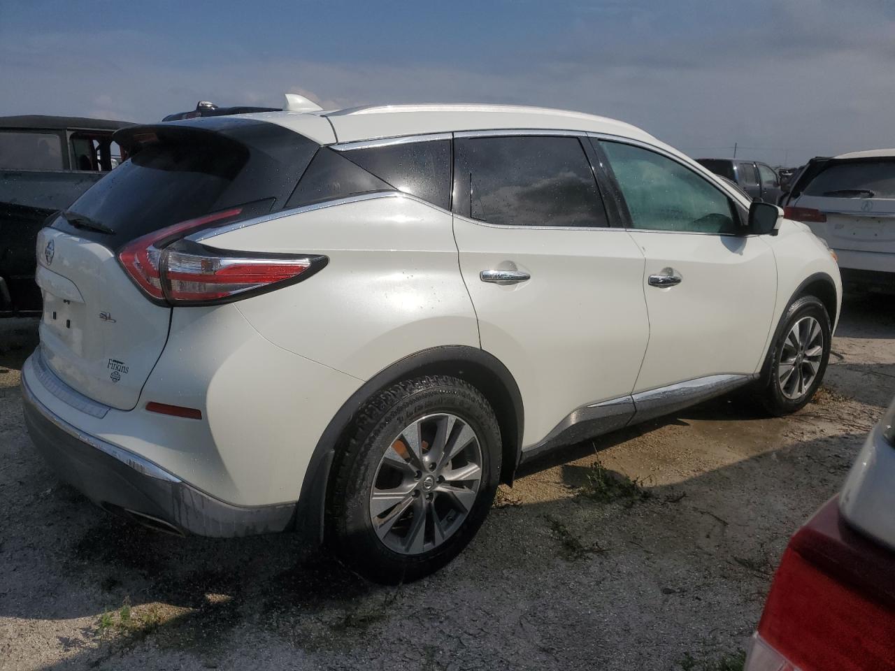 2017 Nissan Murano - Image 3
