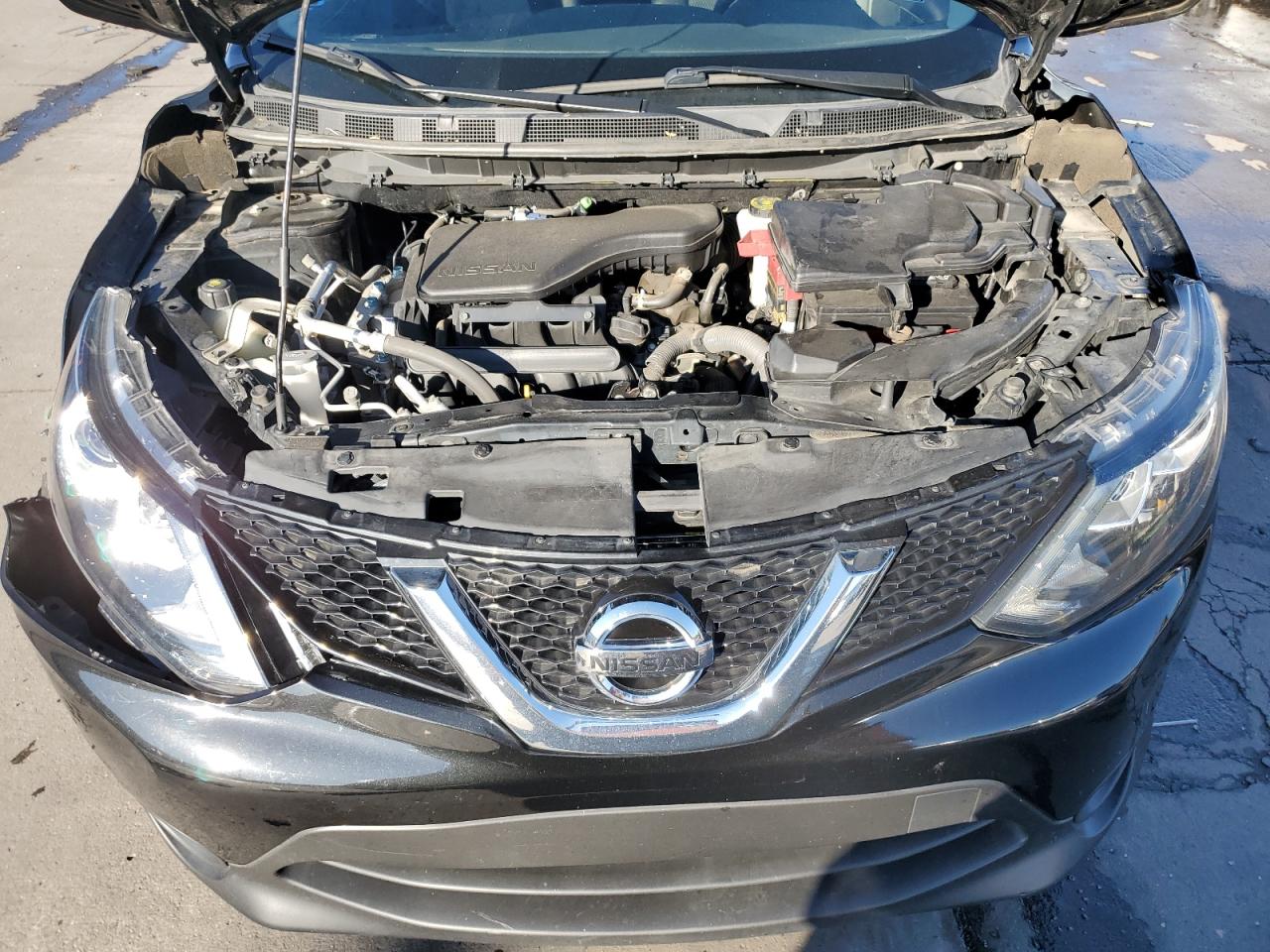 2017 Nissan Rogue - Image 11