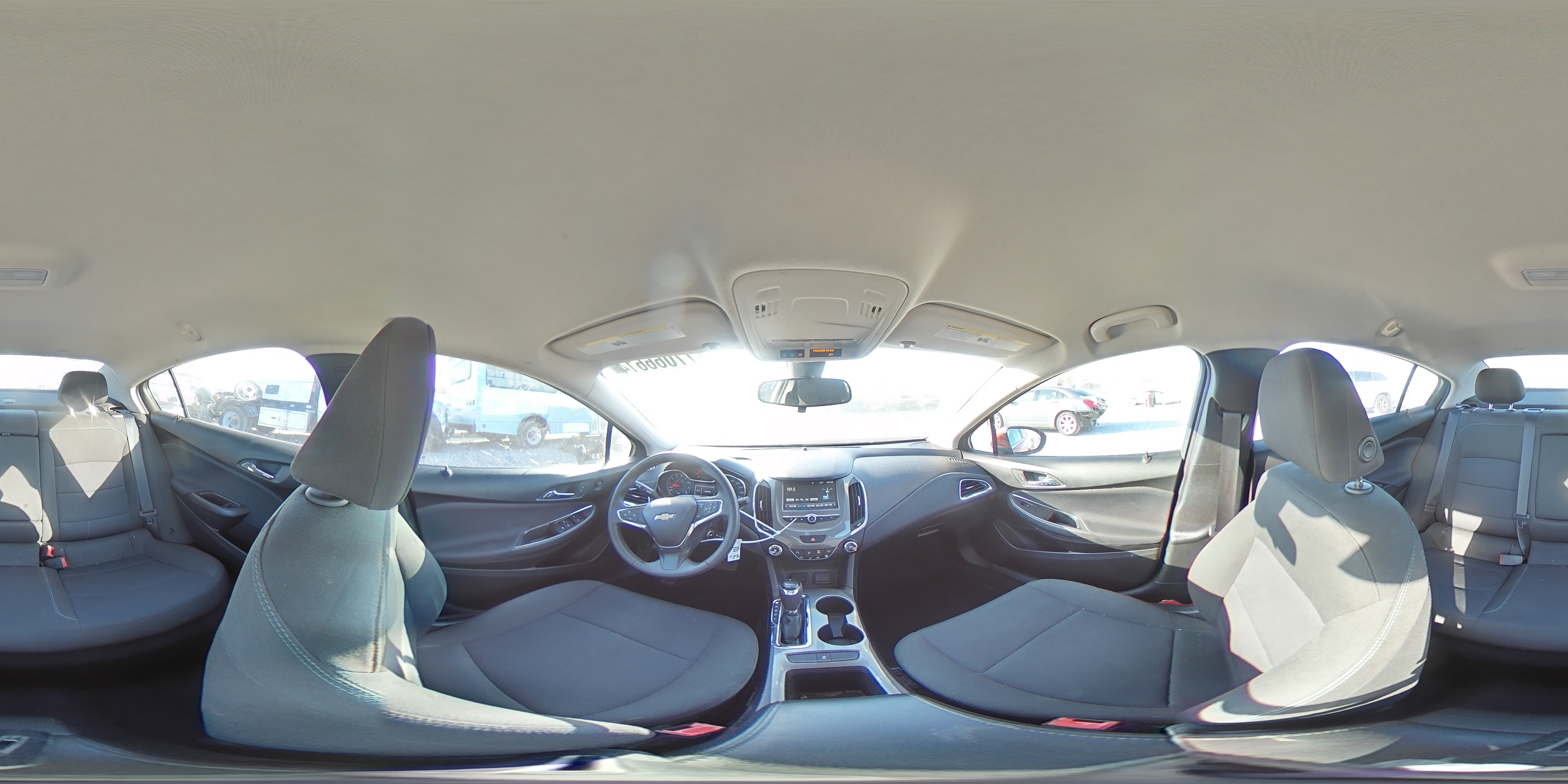 2018 Chevrolet Cruze - Image 13