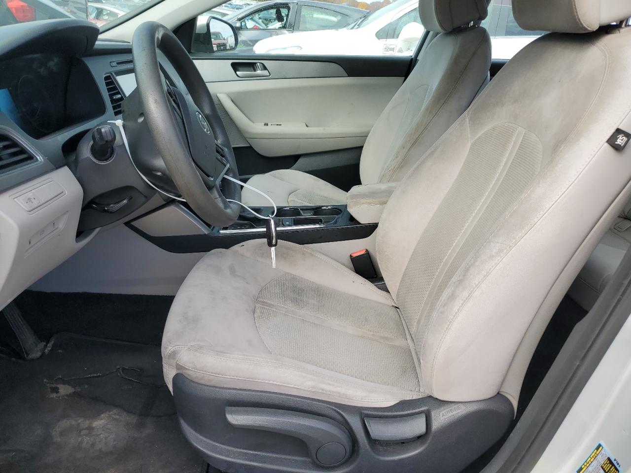 2016 Hyundai Sonata - Image 7