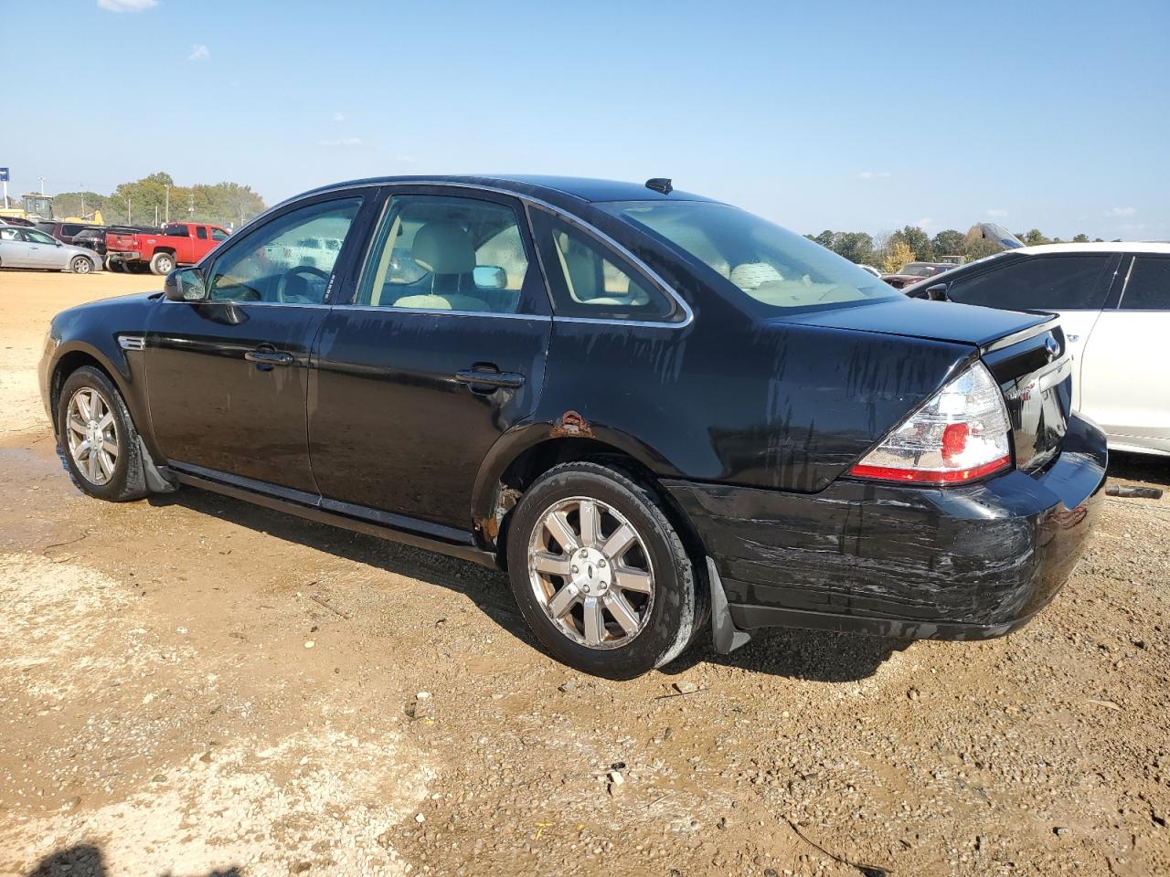 2008 Ford Taurus - Image 2