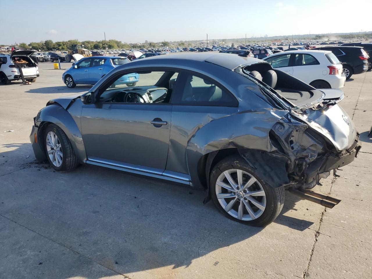 2018 Volkswagen Beetle S VIN: 3VWFD7AT1JM710424 Lot: 77403784