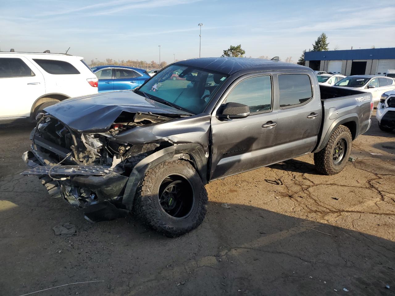 2022 Toyota Tacoma Double Cab للبيع في Woodhaven، MI - Front End