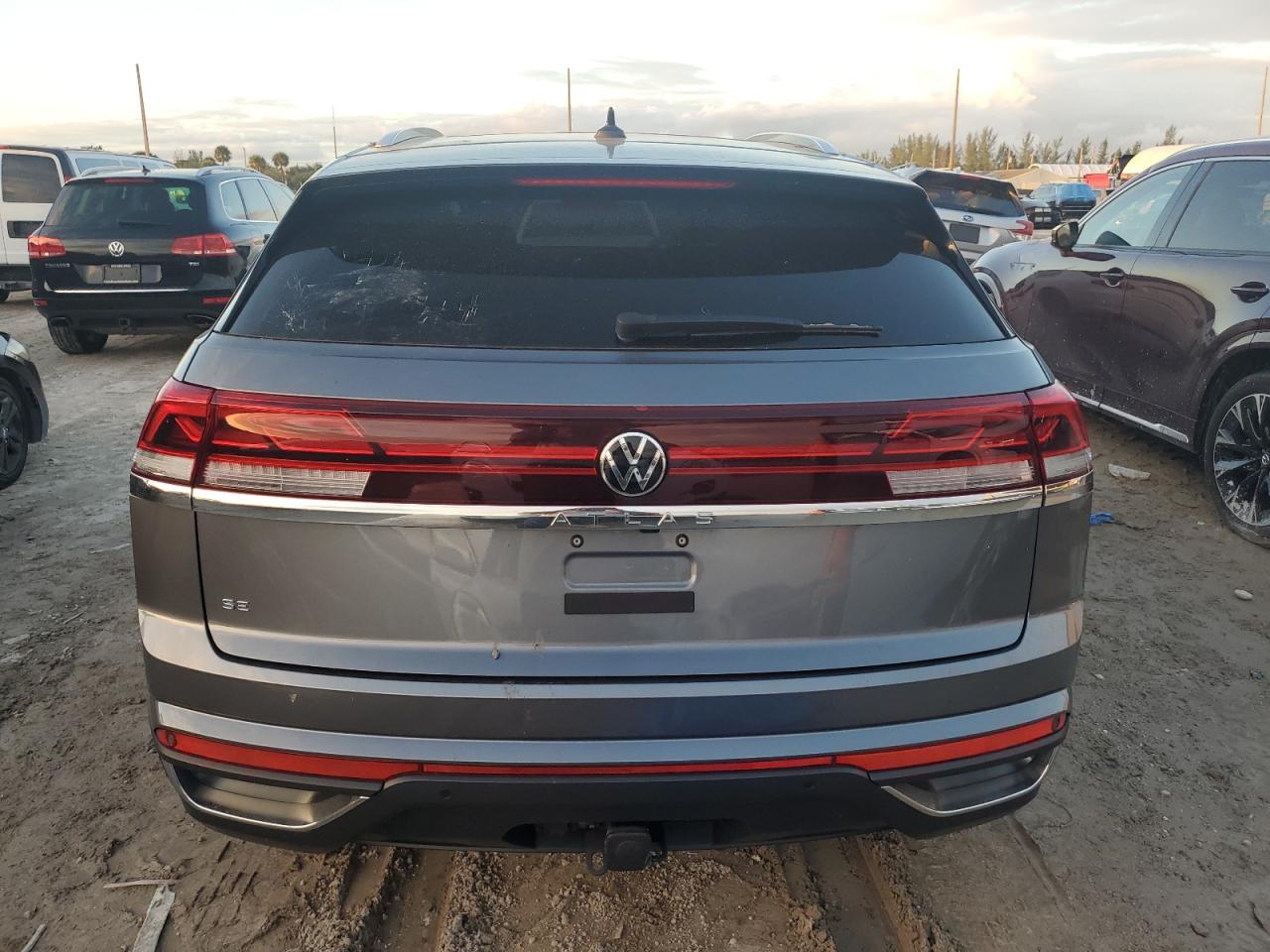 2024 Volkswagen Atlas Cross Sport Se VIN: 1V2JE2CA3RC201357 Lot: 75407274