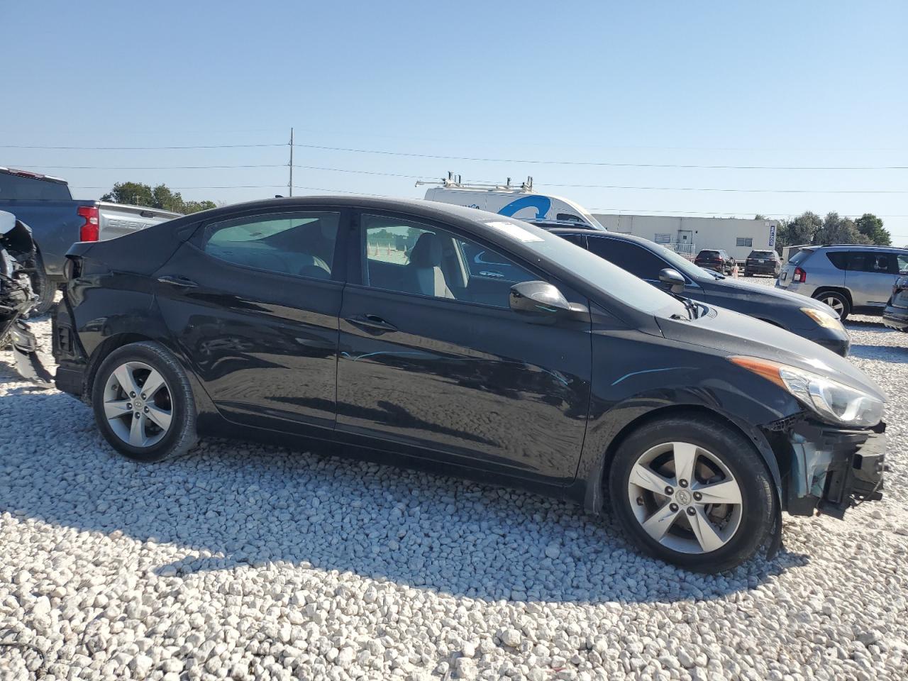 2013 Hyundai Elantra - Image 4