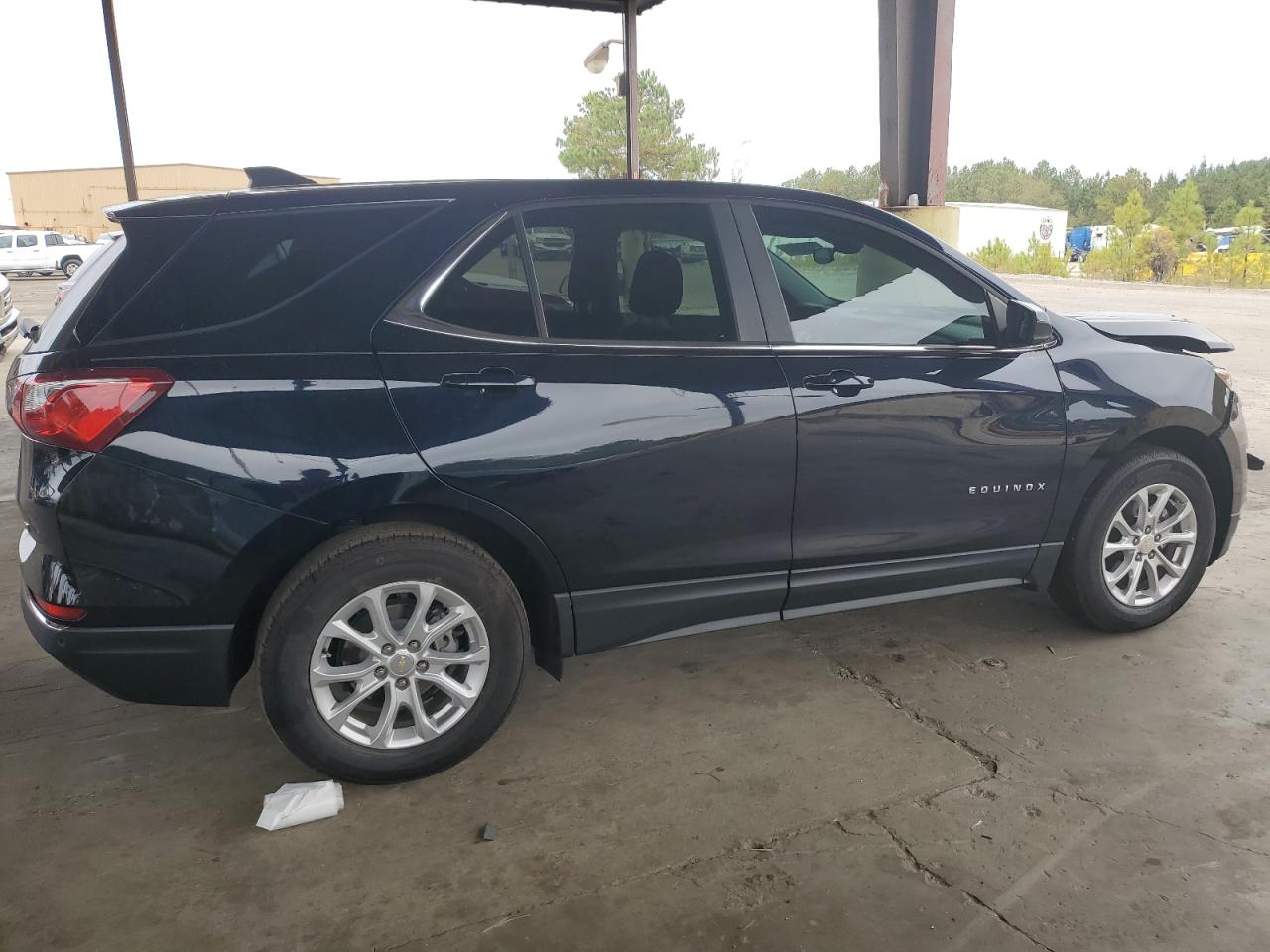 2021 Chevrolet Equinox - Image 3