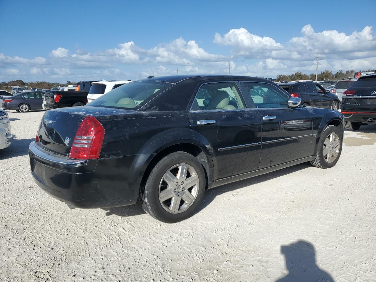 2006 Chrysler 300 - Image 3