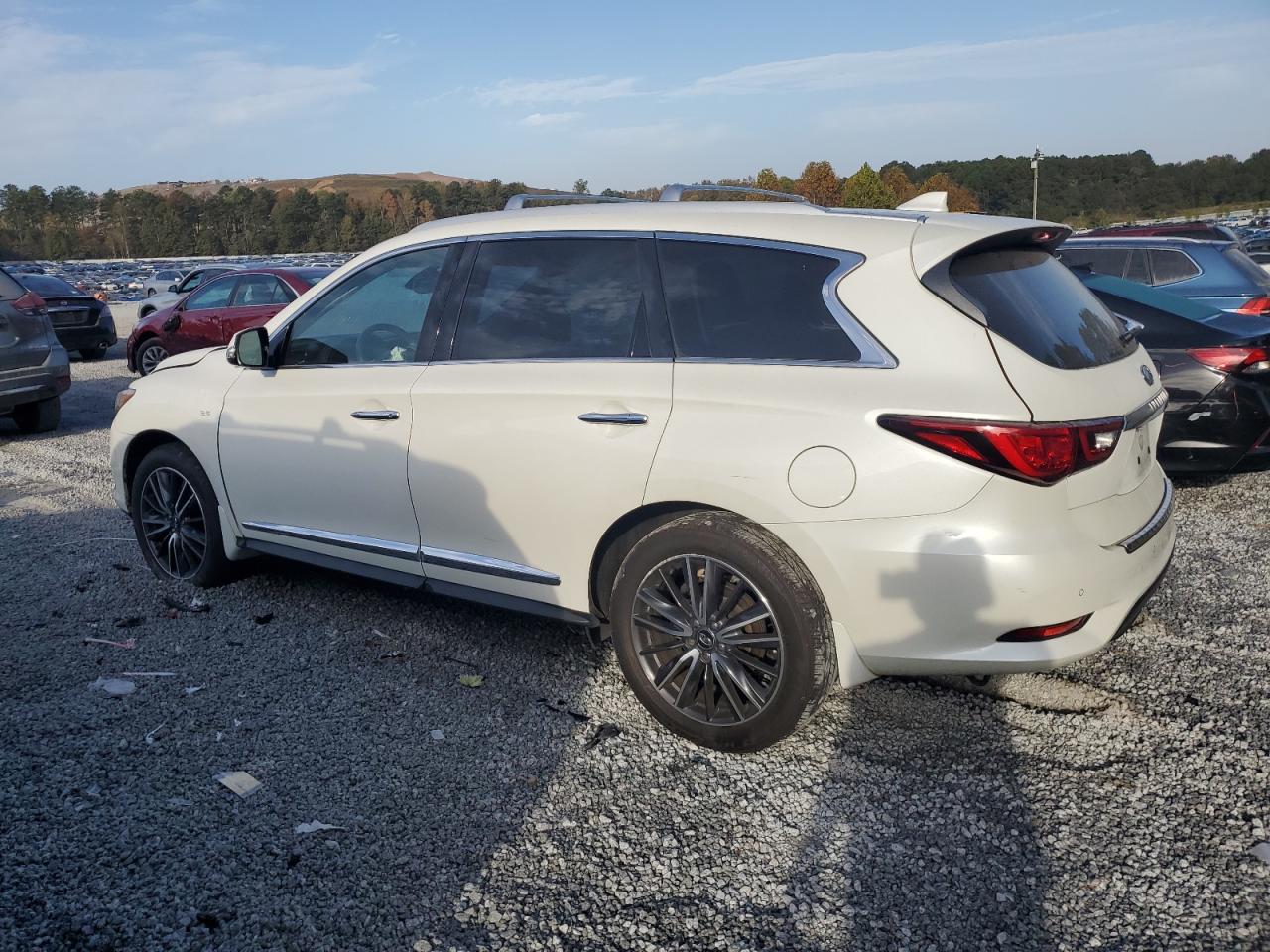 2020 Infiniti QX60 - Image 2