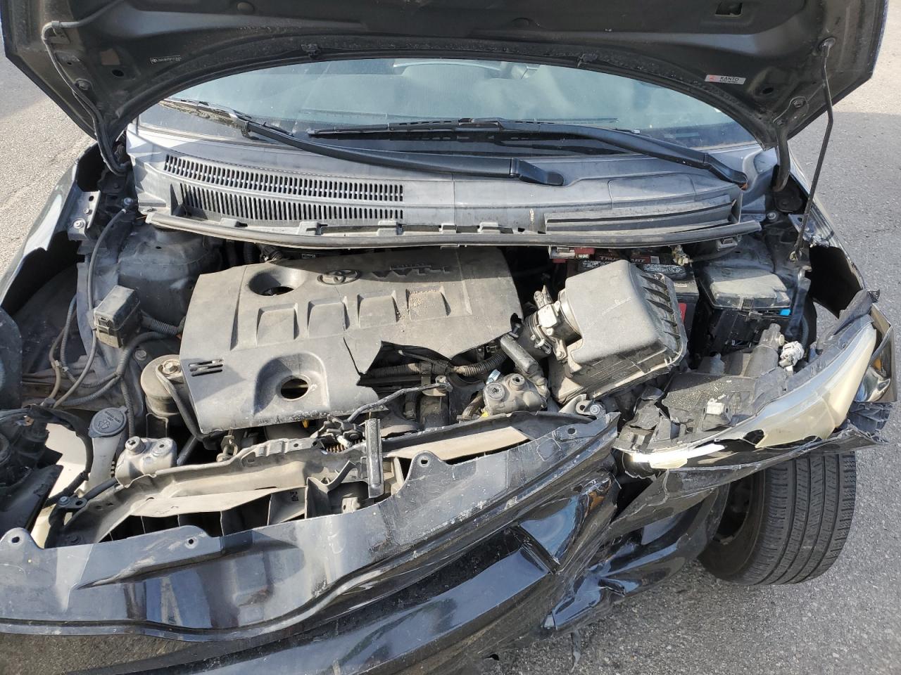 2011 Scion xD - Image 11