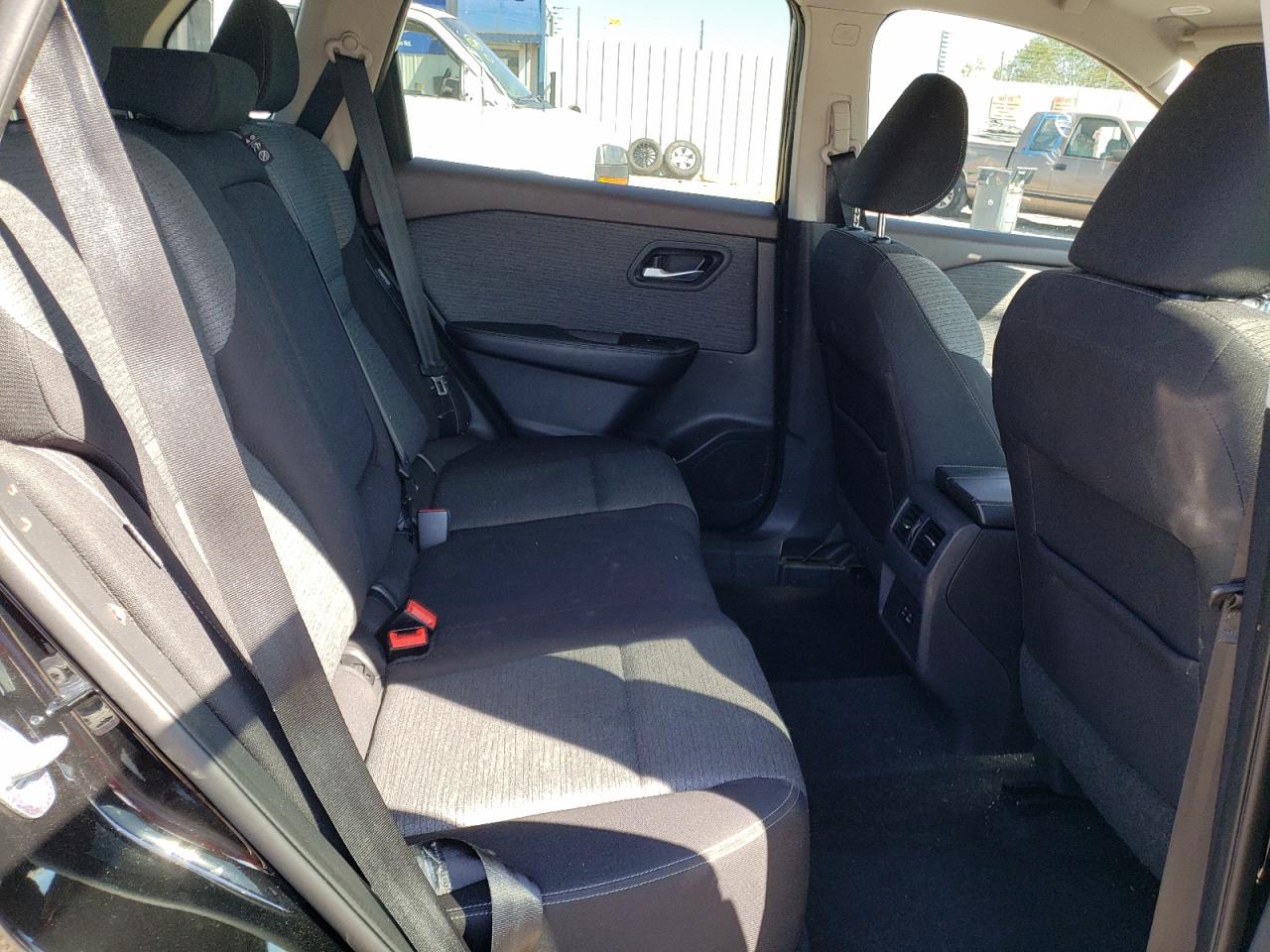 2021 Nissan Rogue - Image 11