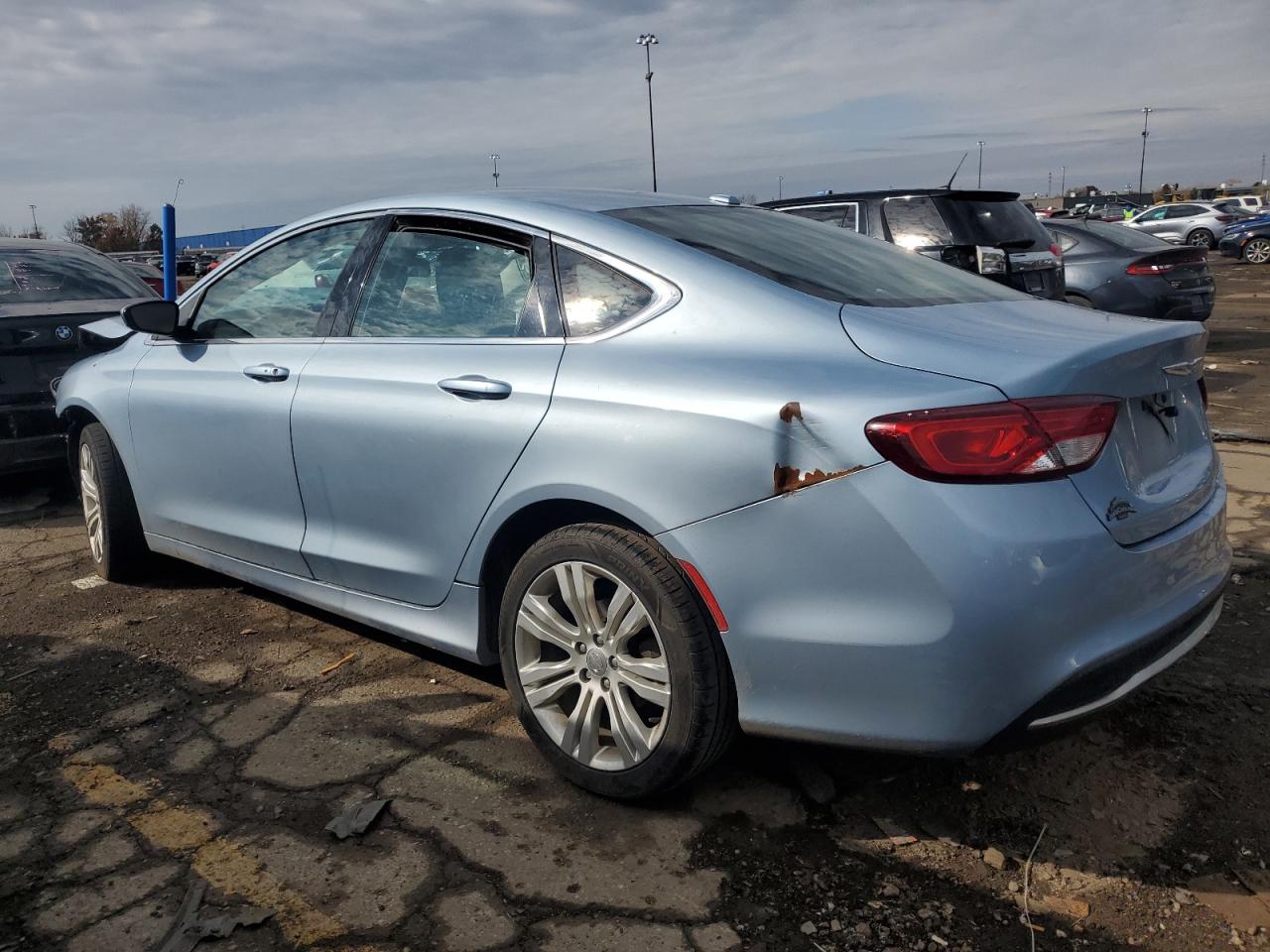2015 Chrysler 200 - Image 2