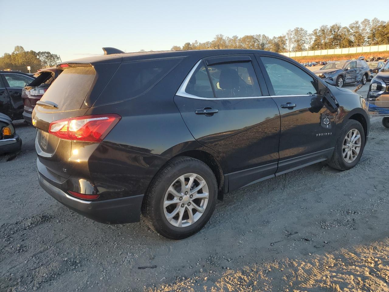 2019 Chevrolet Equinox - Image 3