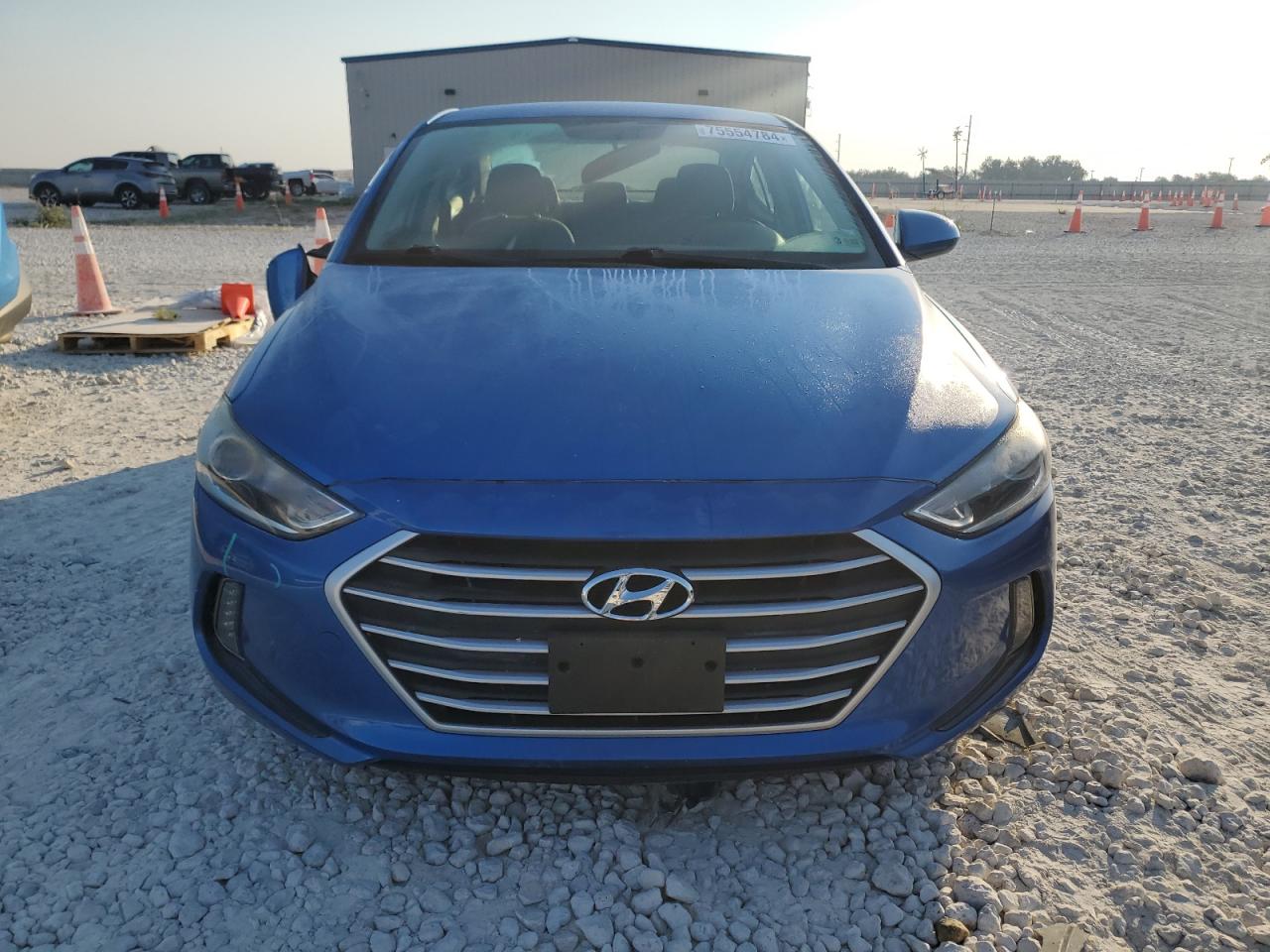 2017 Hyundai Elantra - Image 5