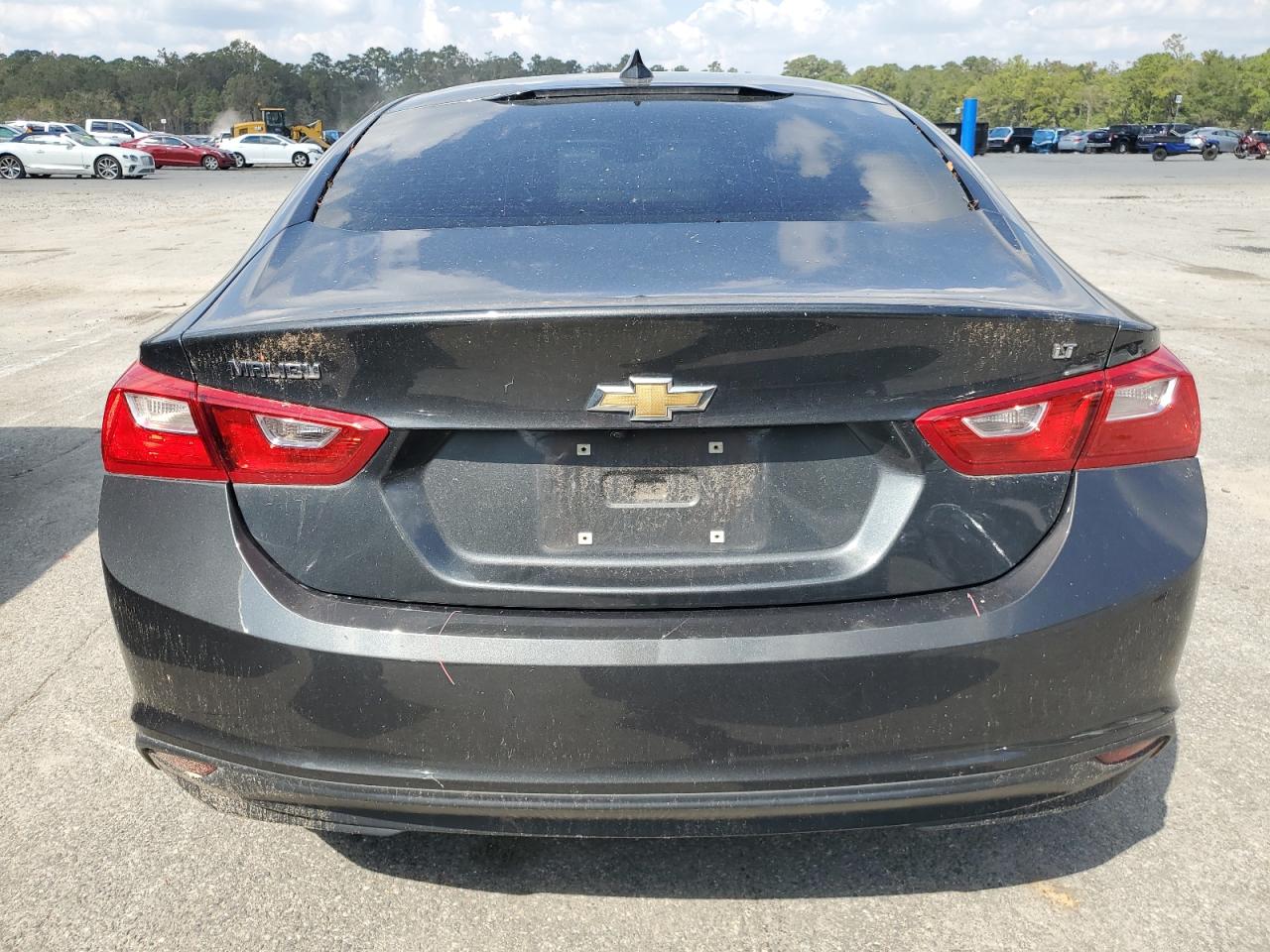 1G1ZD5ST0JF198392 2018 Chevrolet Malibu Lt