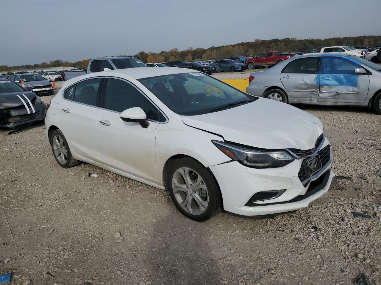 2018 Chevrolet Cruze - Image 4