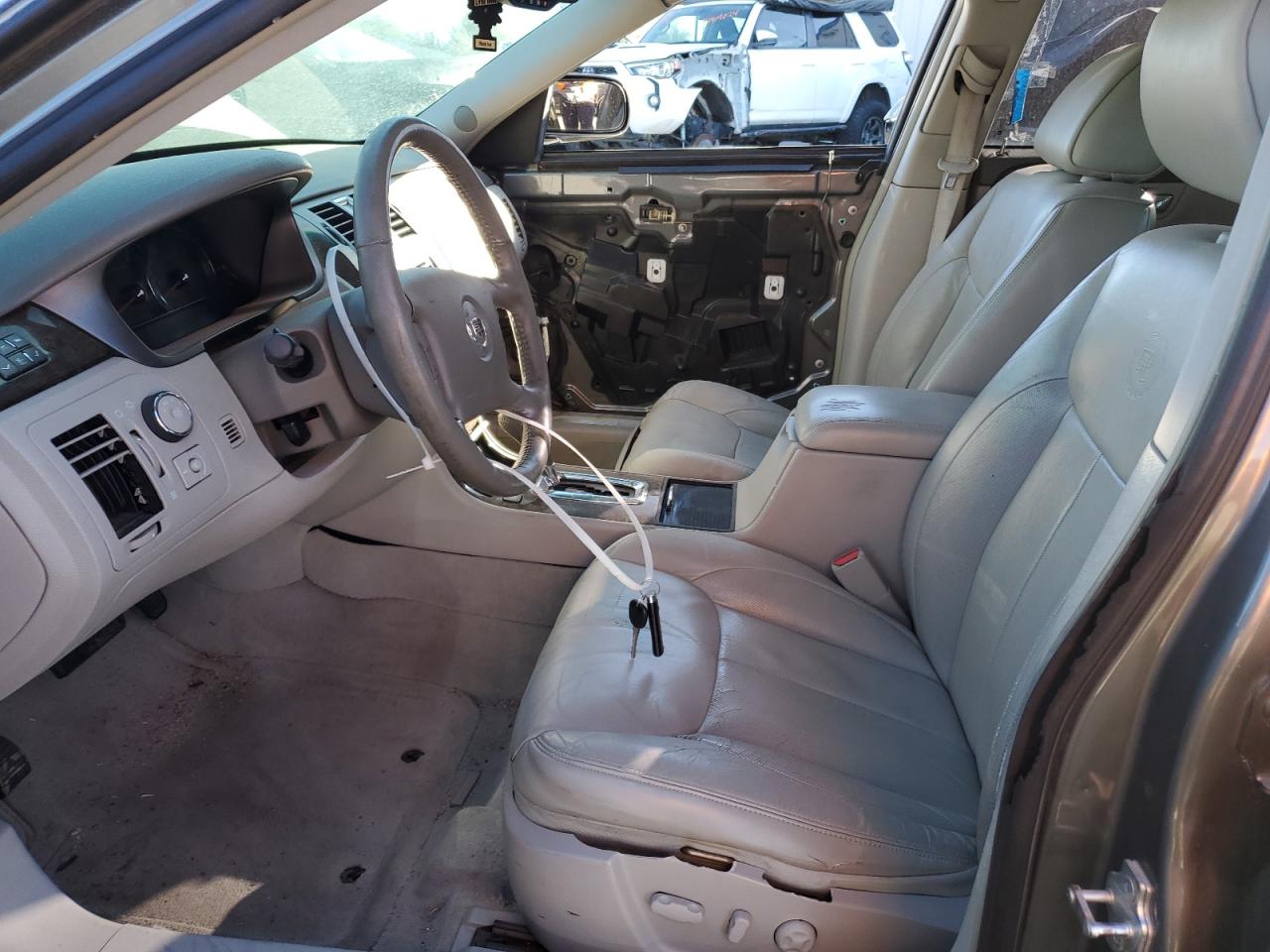 2008 Cadillac Dts VIN: 1G6KD57Y38U146731 Lot: 52777025
