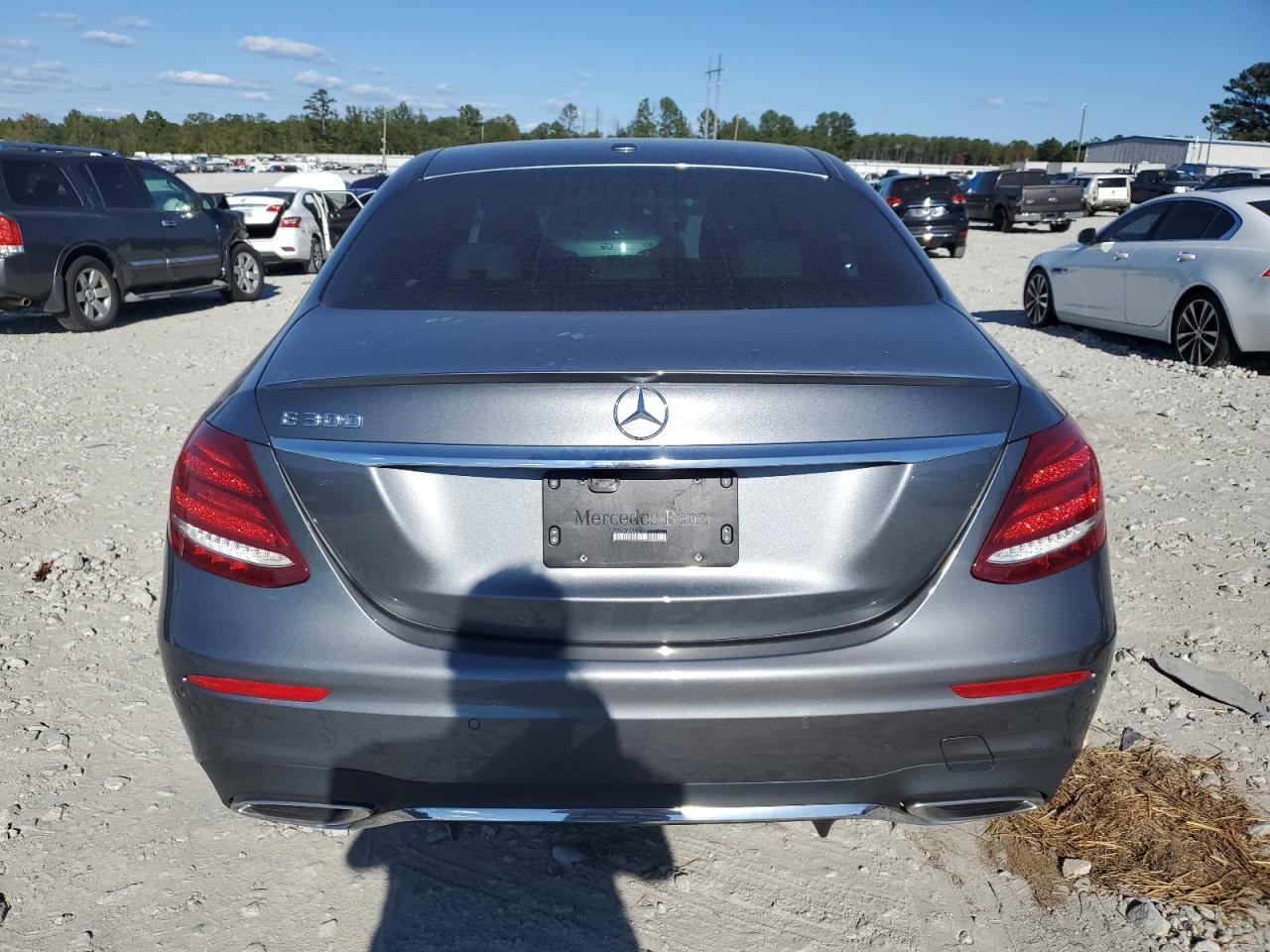 2019 Mercedes-Benz E 300 VIN: WDDZF4JB2KA661027 Lot: 76281164