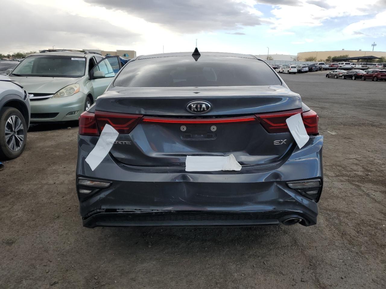 2021 Kia Forte - Image 6