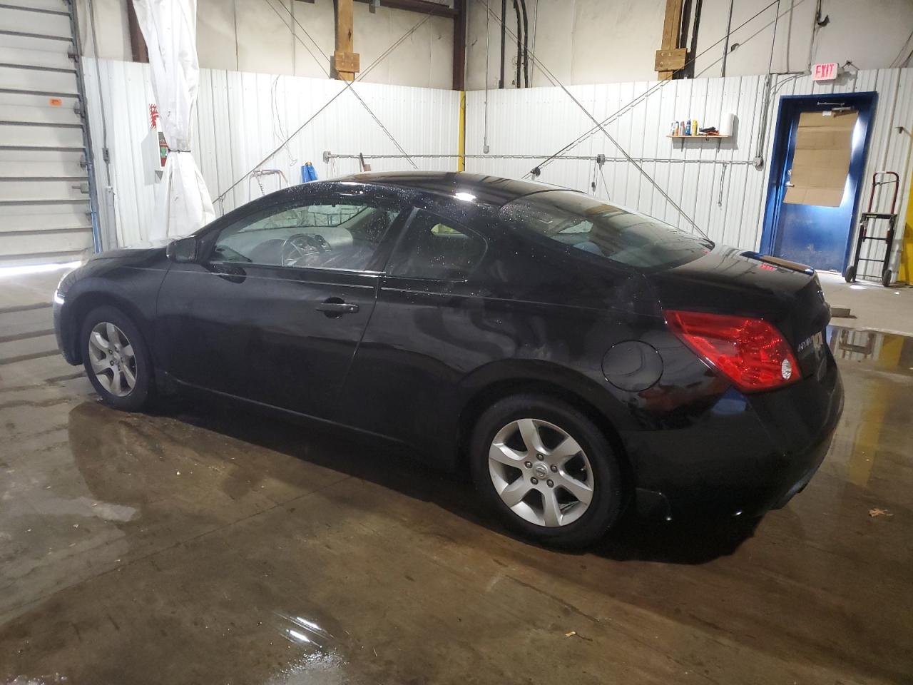 2009 Nissan Altima - Image 2