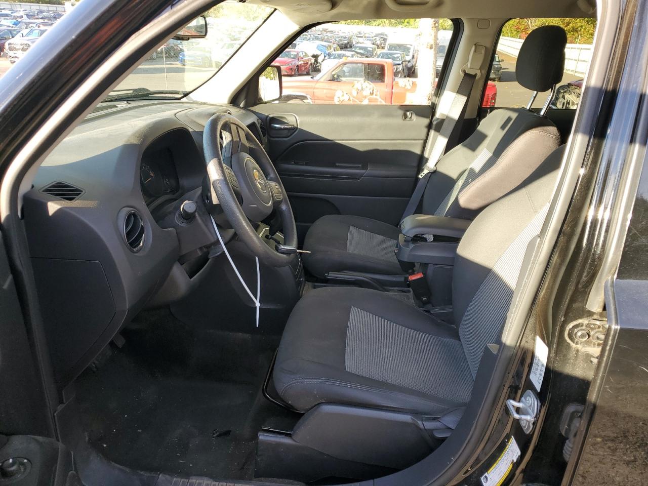 2016 Jeep Liberty (Patriot) - Image 7