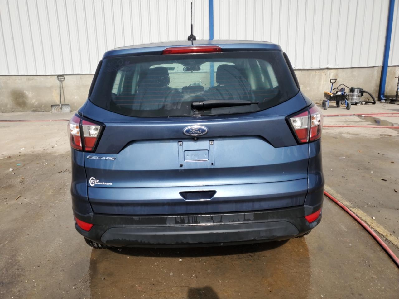 1FMCU0F70JUB35748 2018 Ford Escape S