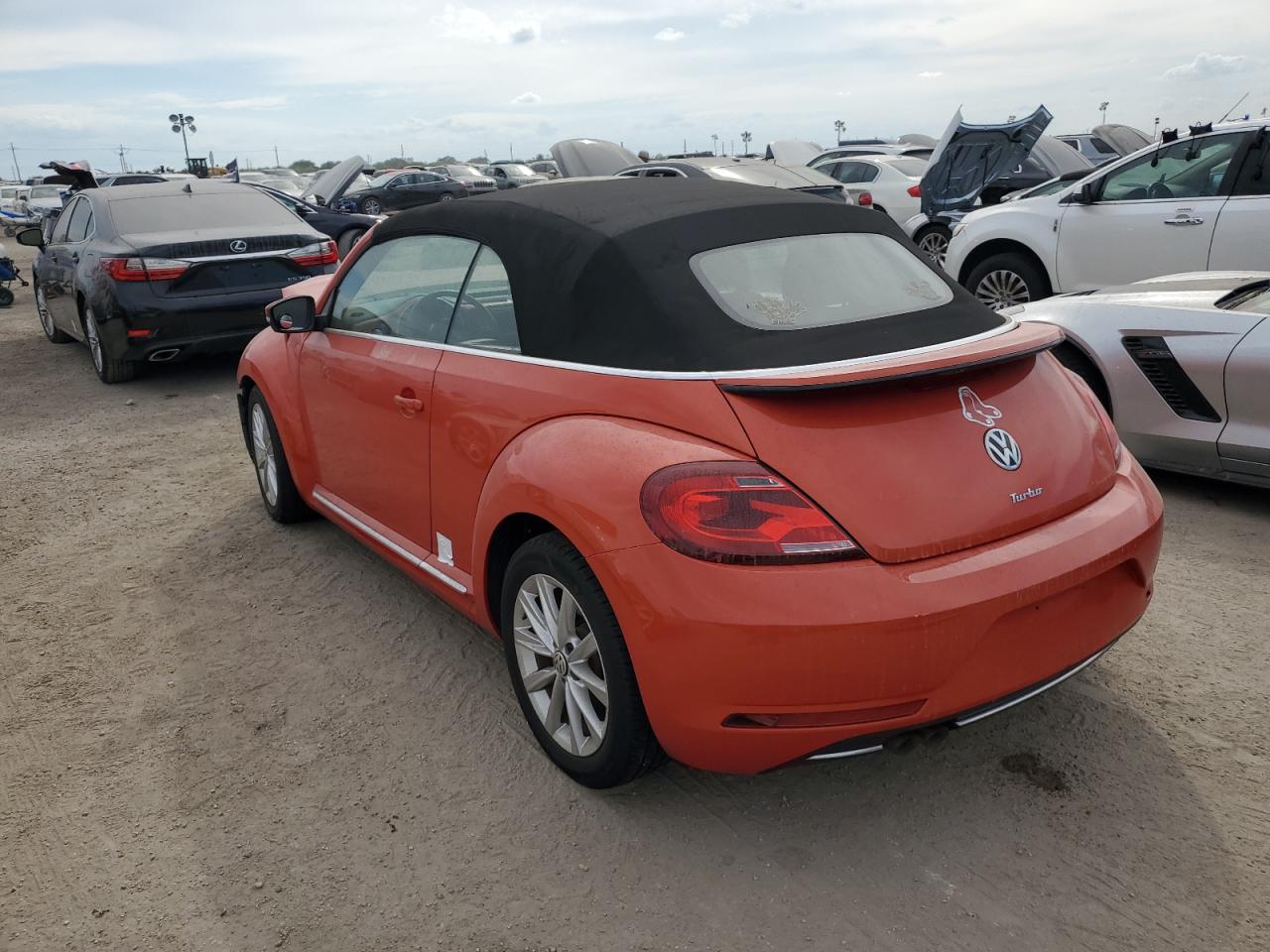 2018 Volkswagen Beetle S VIN: 3VW5DAAT2JM507194 Lot: 74972634