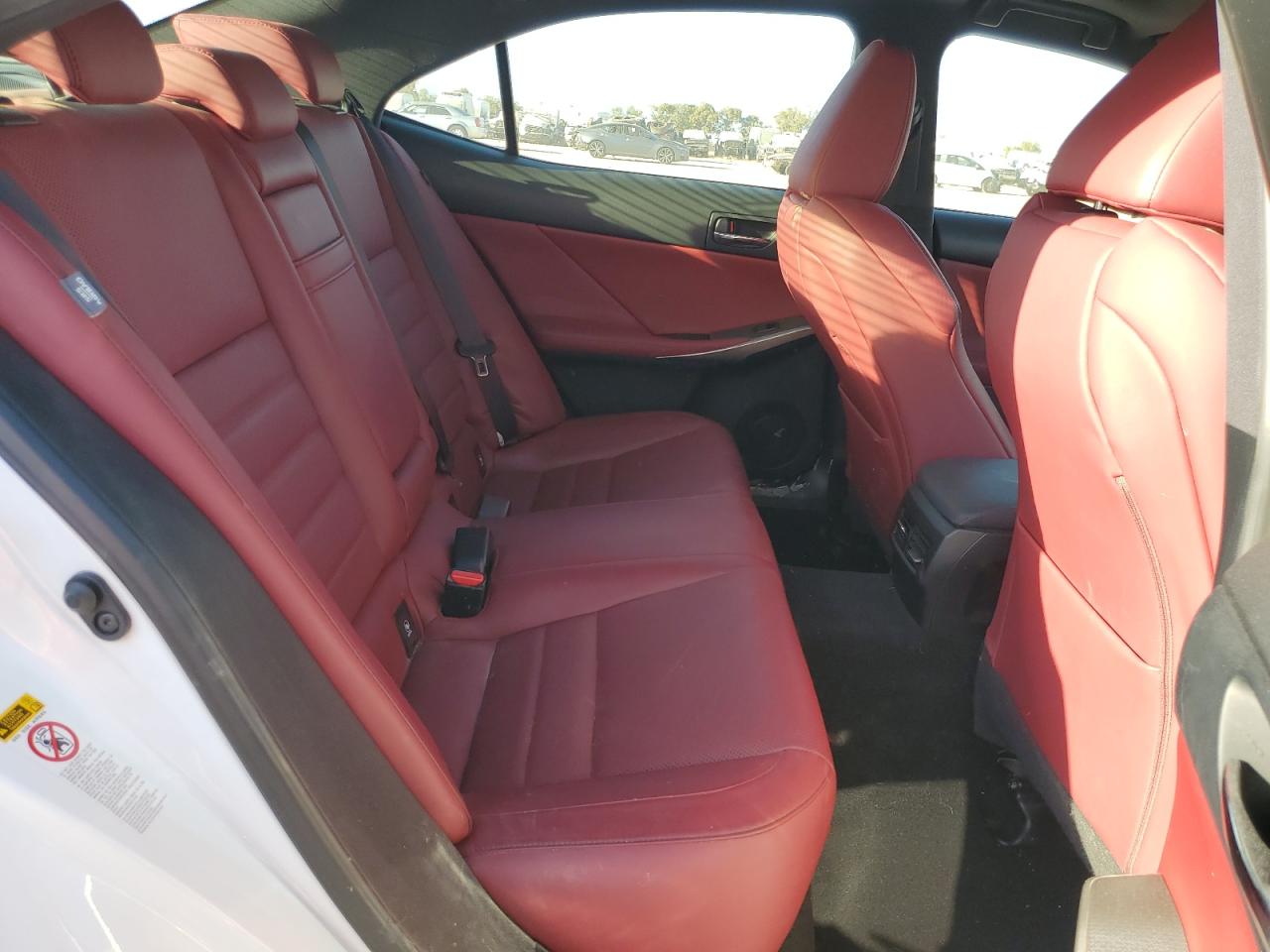 2016 Lexus IS - Image 10