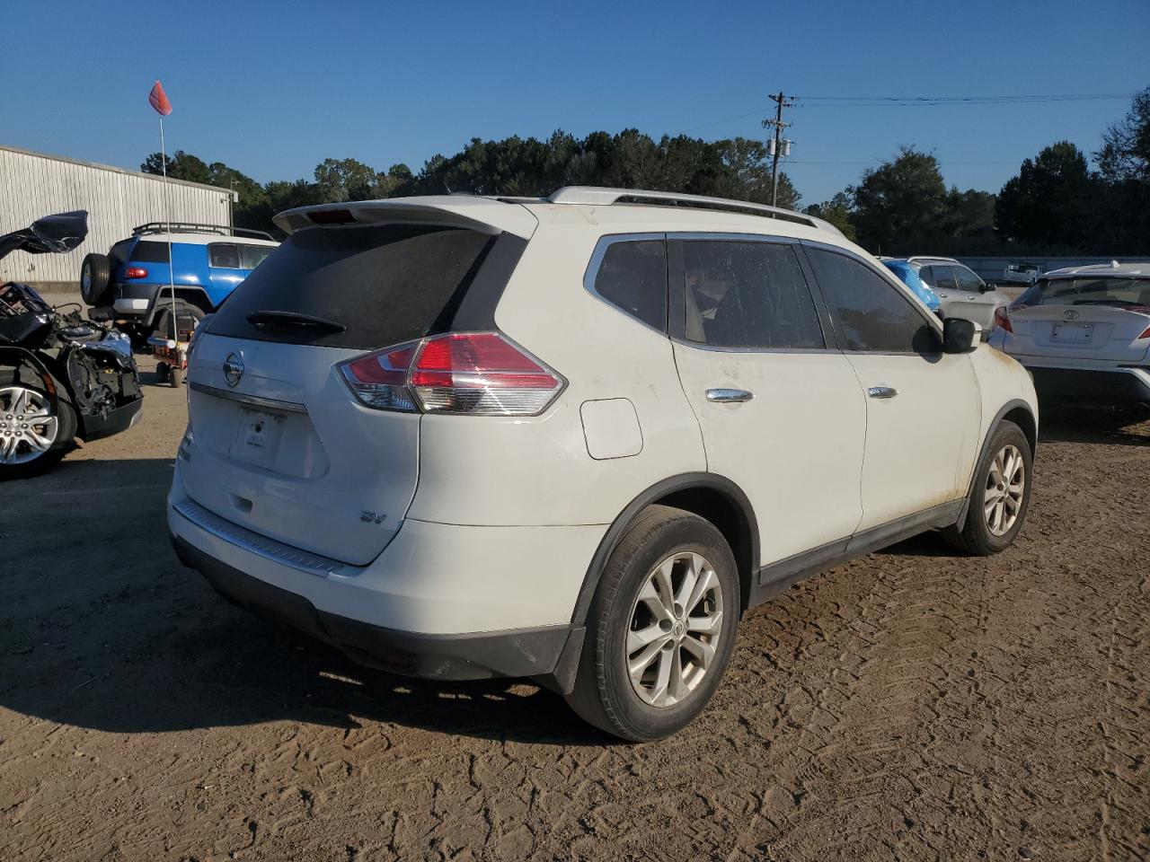 2016 Nissan Rogue - Image 3