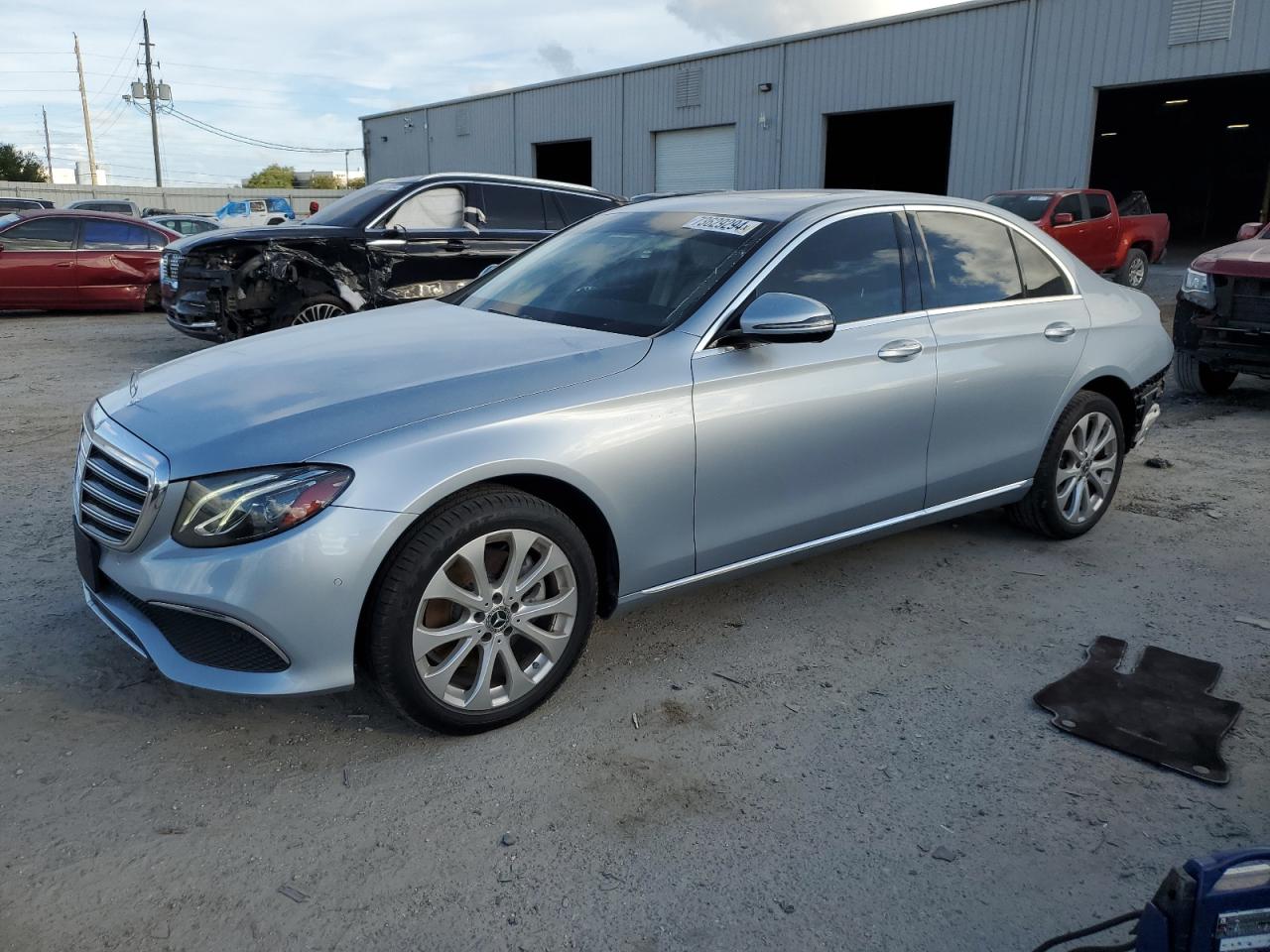 WDDZF4JB3JA405414 2018 MERCEDES-BENZ E CLASS - Image 1