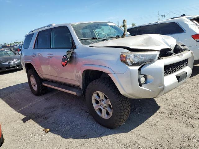  TOYOTA 4RUNNER 2016 Серебристый