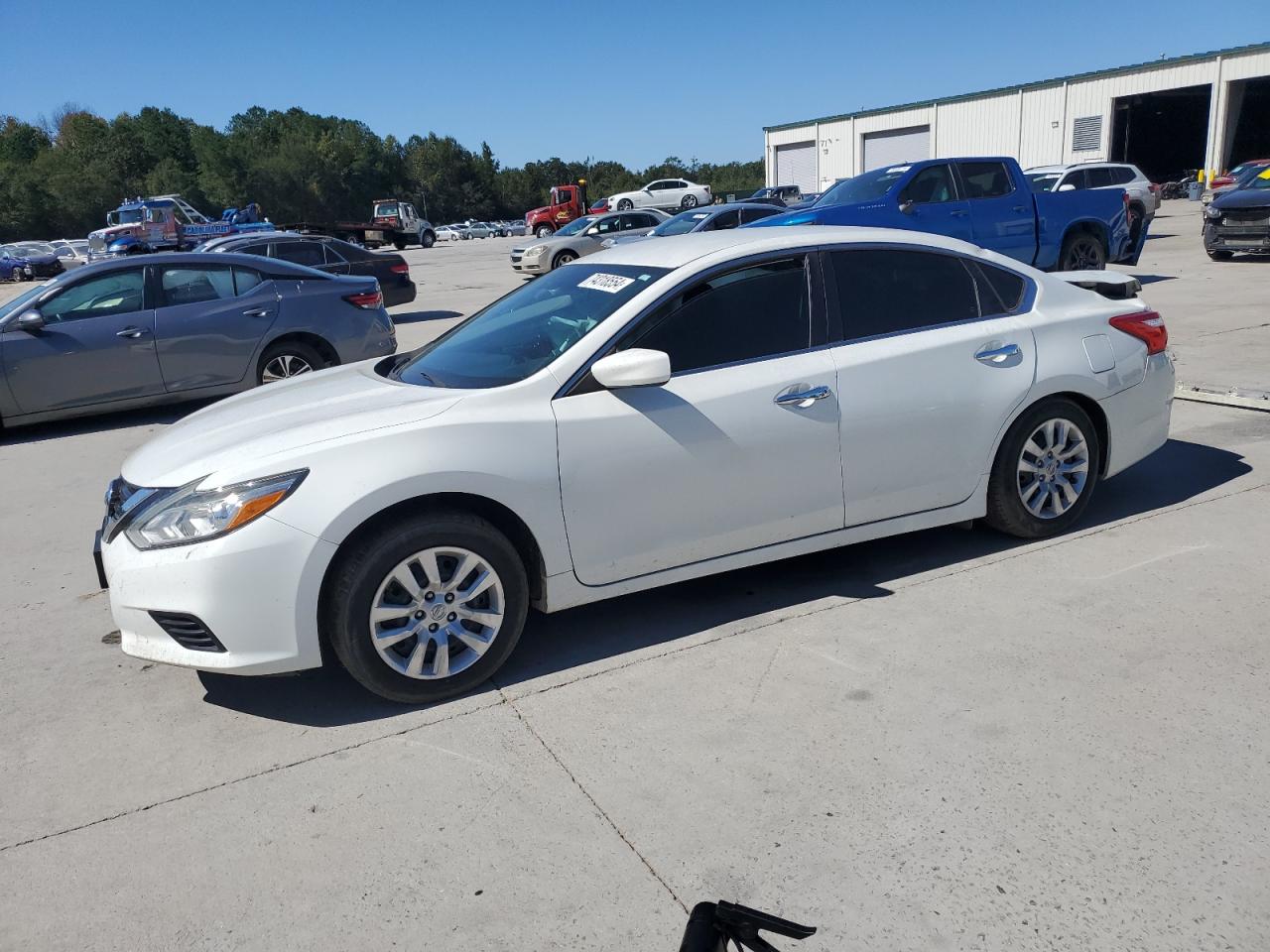 2017 Nissan Altima - Image 1