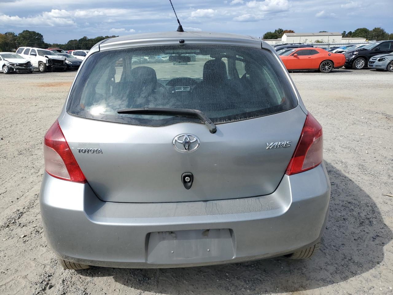 2007 Toyota Yaris VIN: JTDJT923675118140 Lot: 75888874