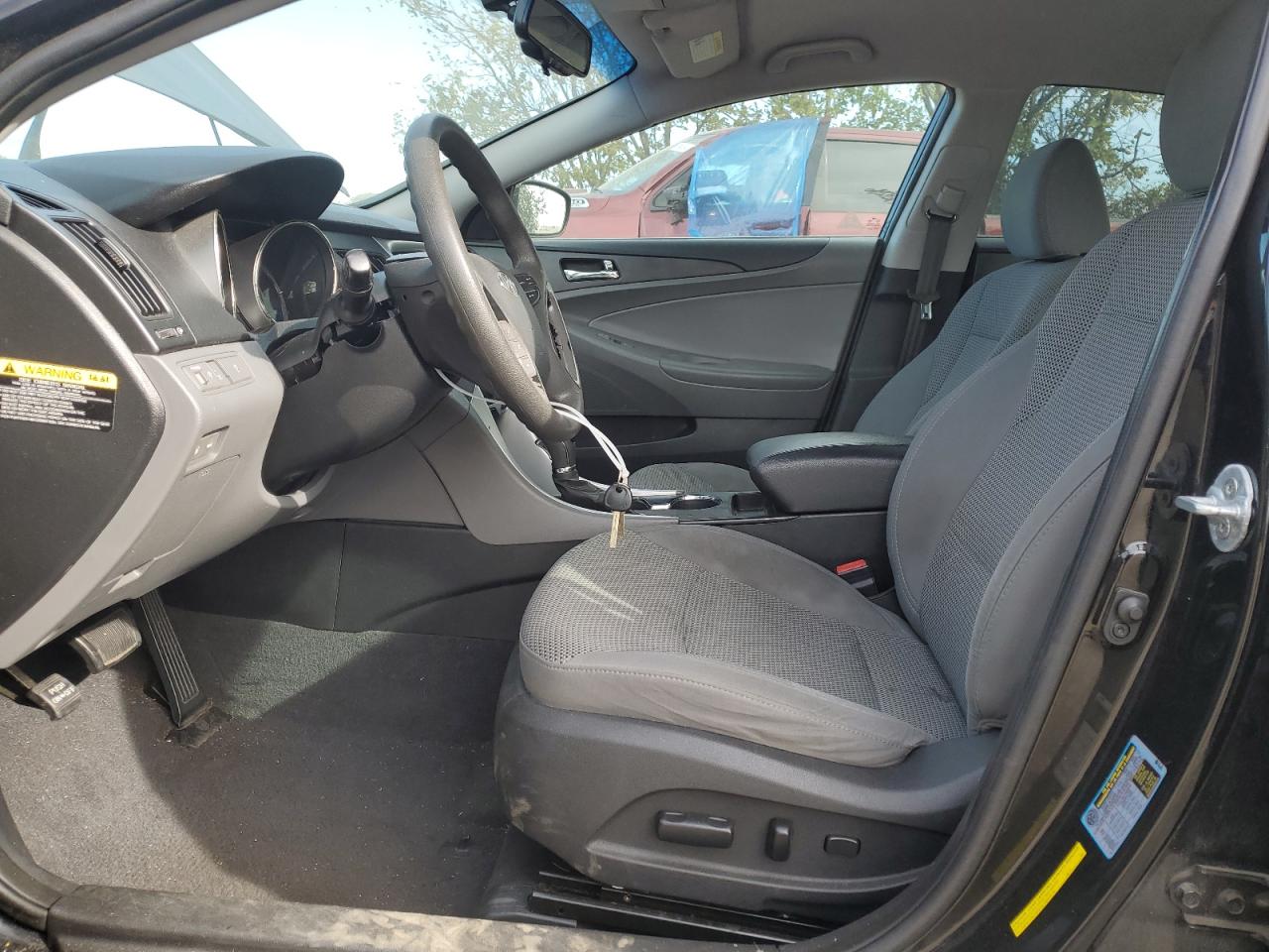 2012 Hyundai Sonata - Image 7