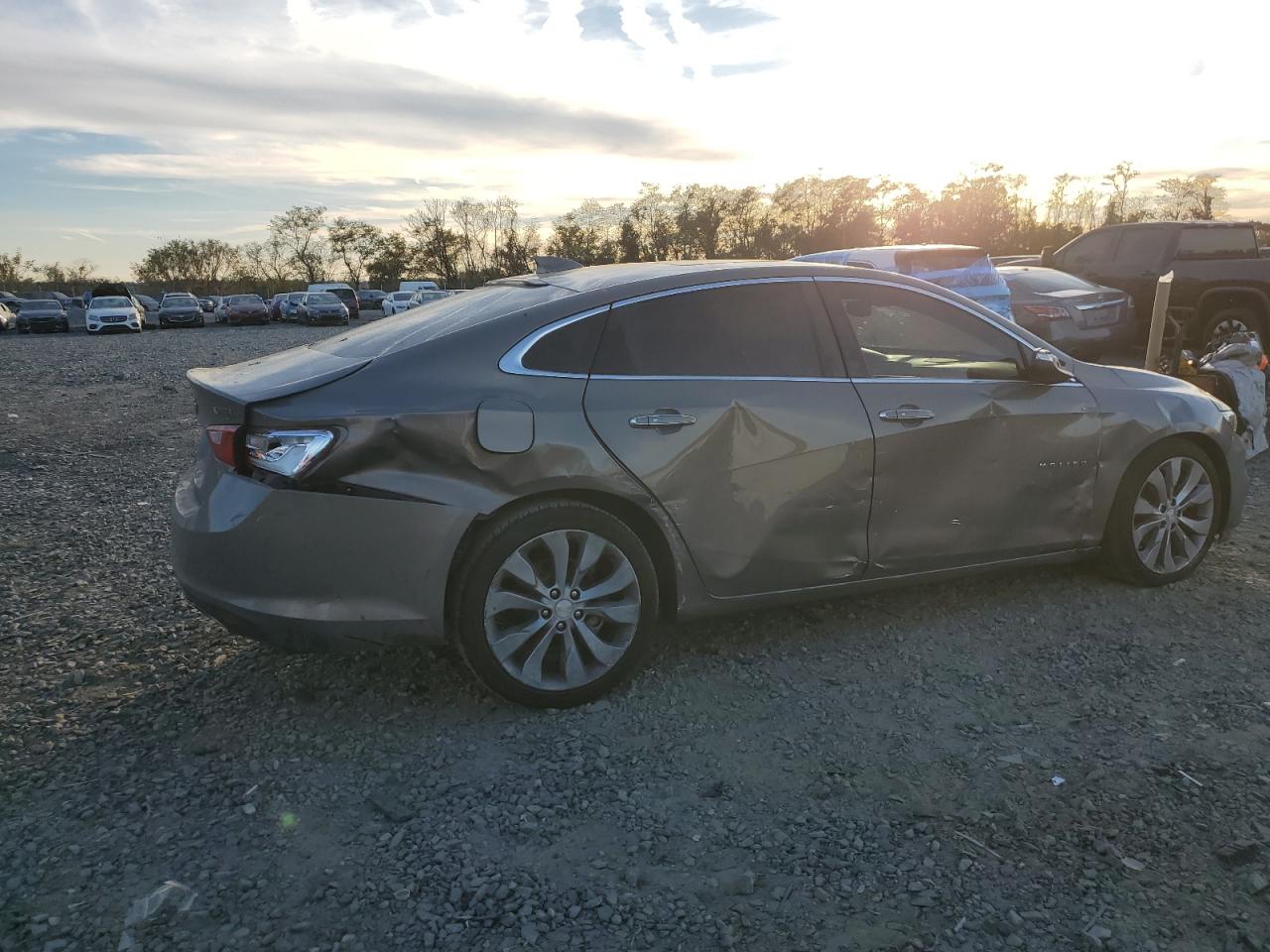 2017 Chevrolet Malibu - Image 3