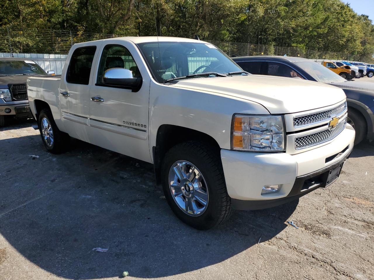 2012 Chevrolet Silverado - Image 4