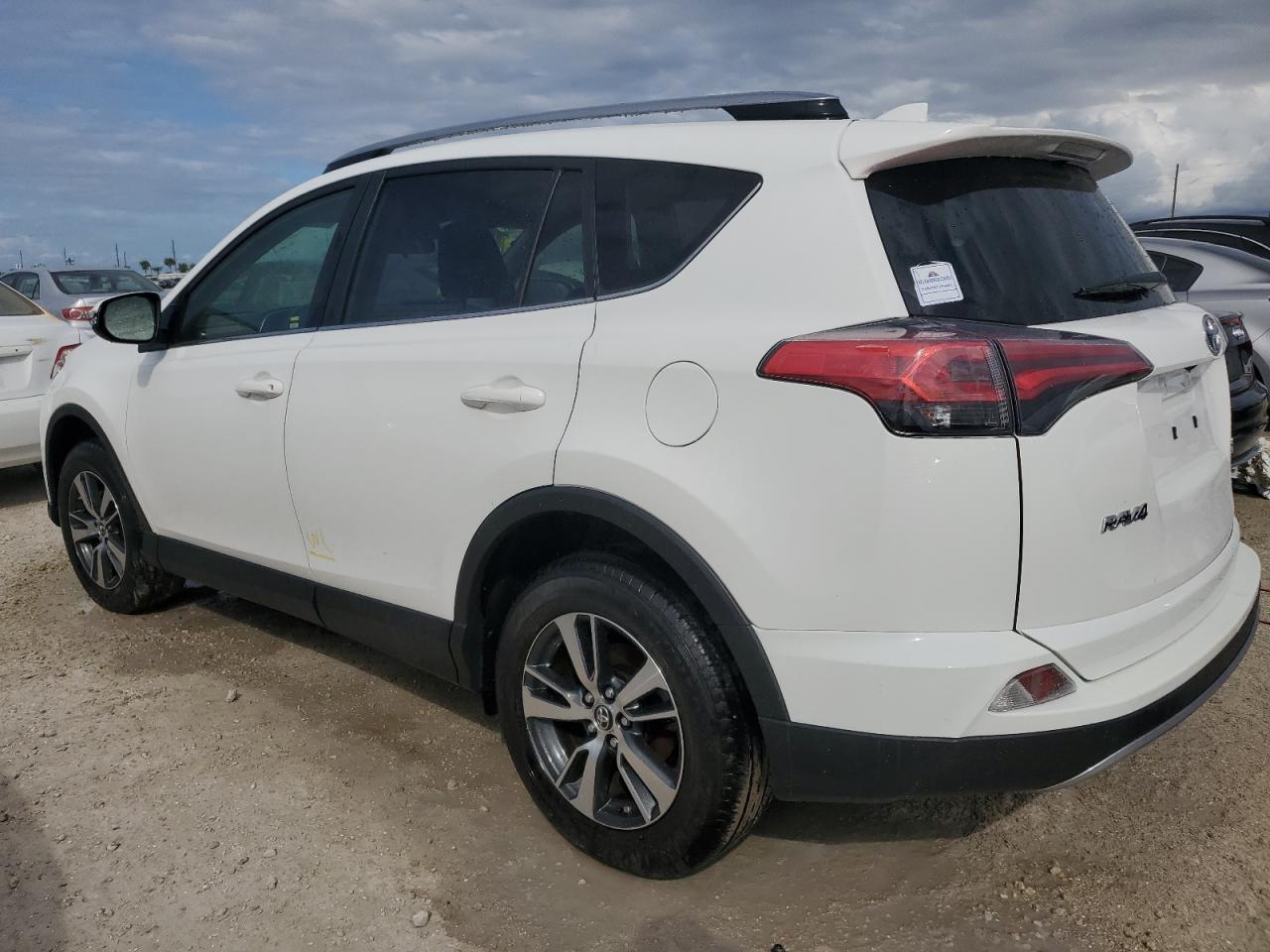 2018 Toyota RAV 4 - Image 2