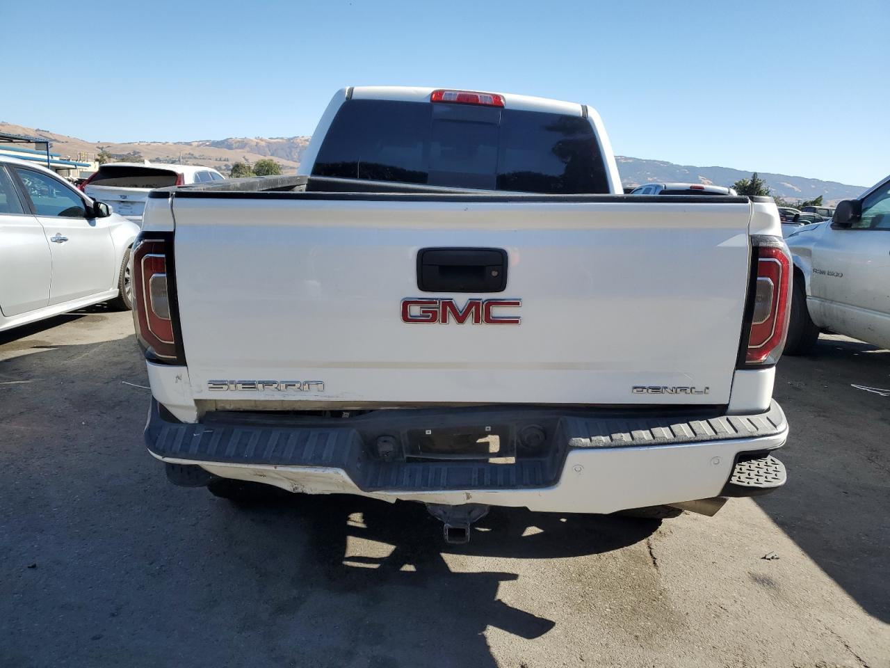 2018 GMC Sierra K1500 Denali VIN: 3GTU2PEJ6JG367519 Lot: 77143784