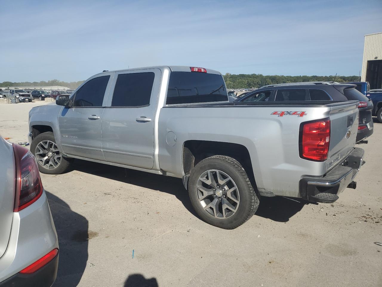 2016 Chevrolet Silverado - Image 2